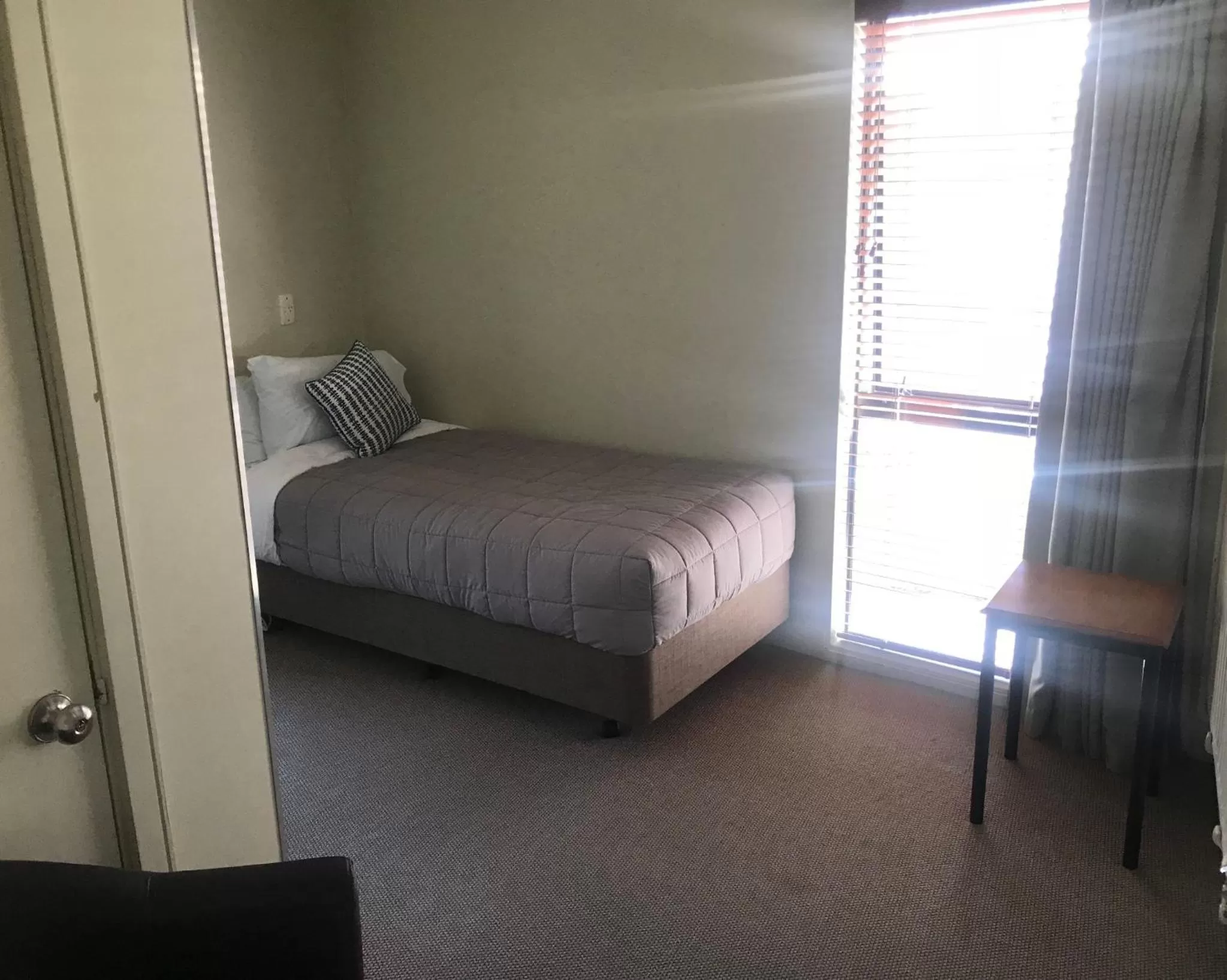 Bedroom, Bed in Earnslaw Lodge