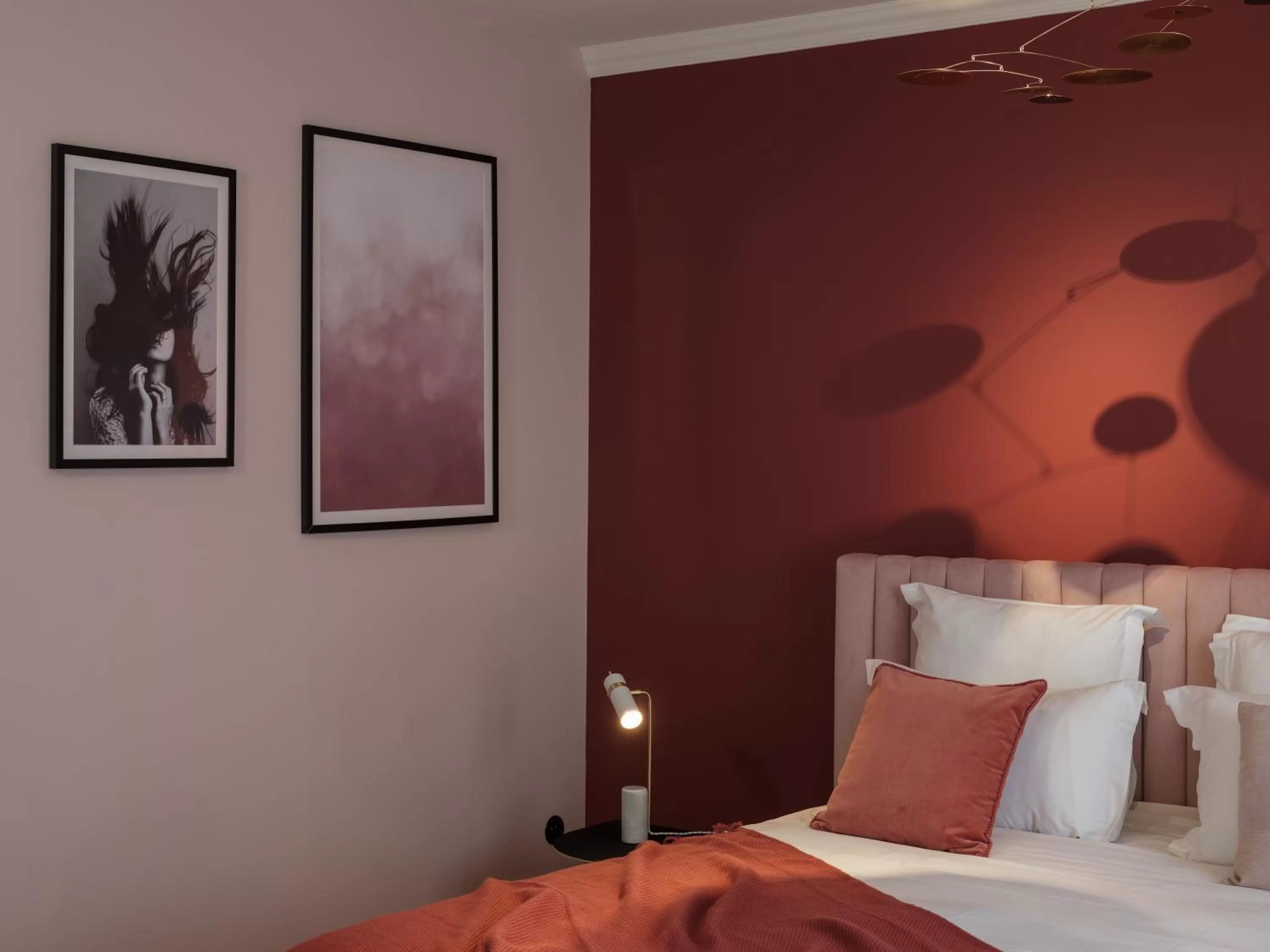 Bed in Seven Hotel Paris