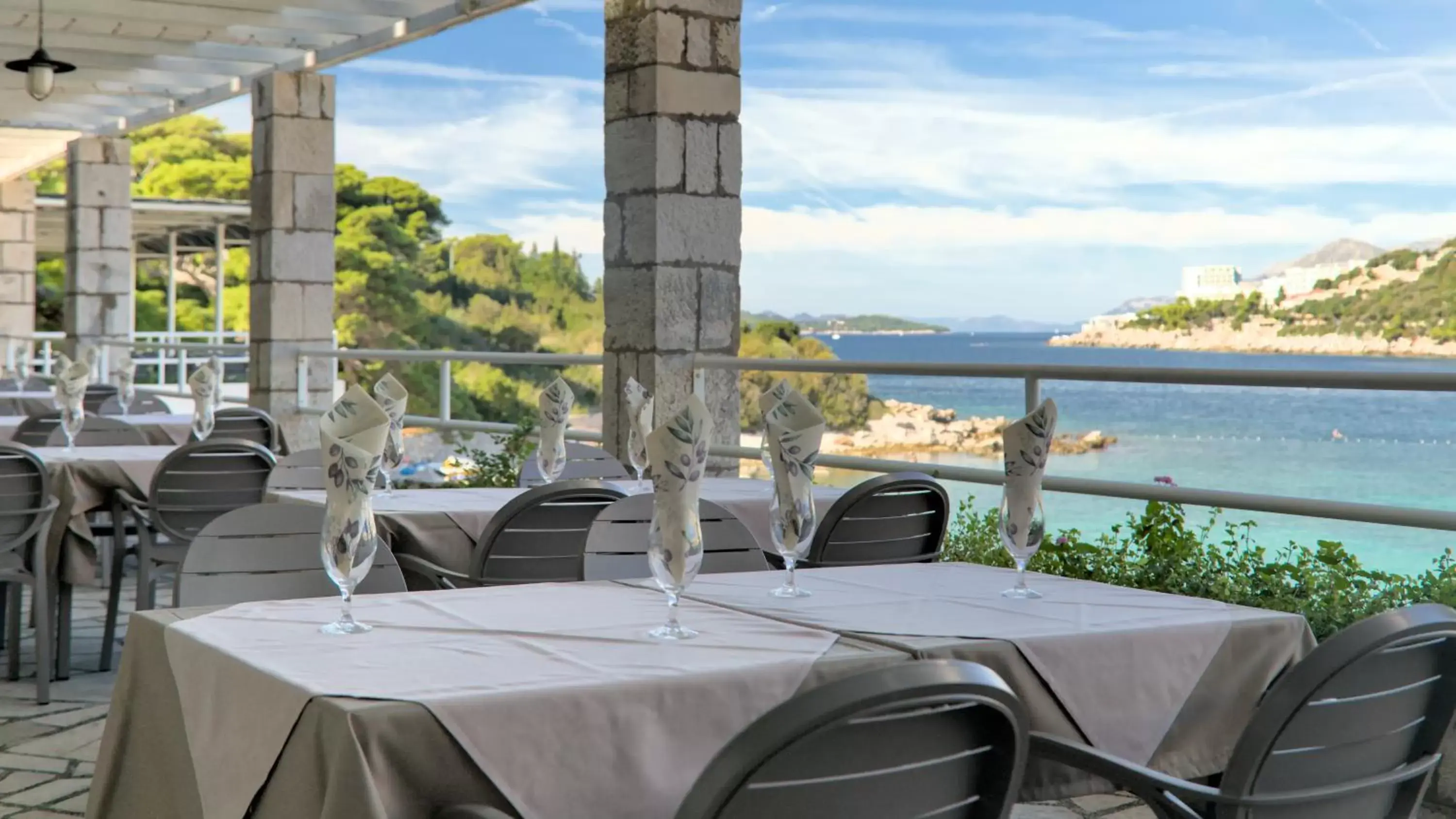 Restaurant/Places to Eat in Hotel Vis