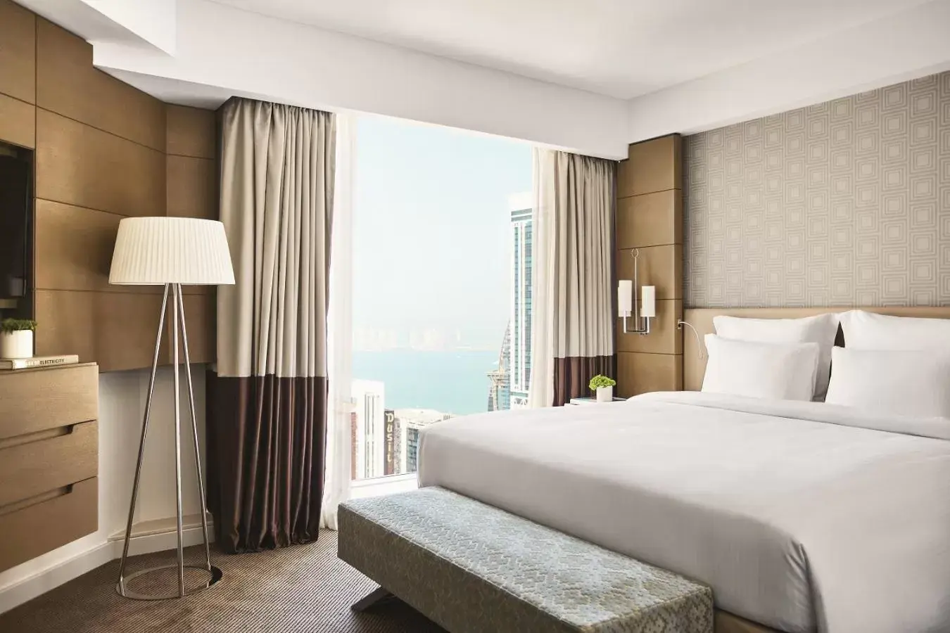 Bed in Pullman Doha West Bay