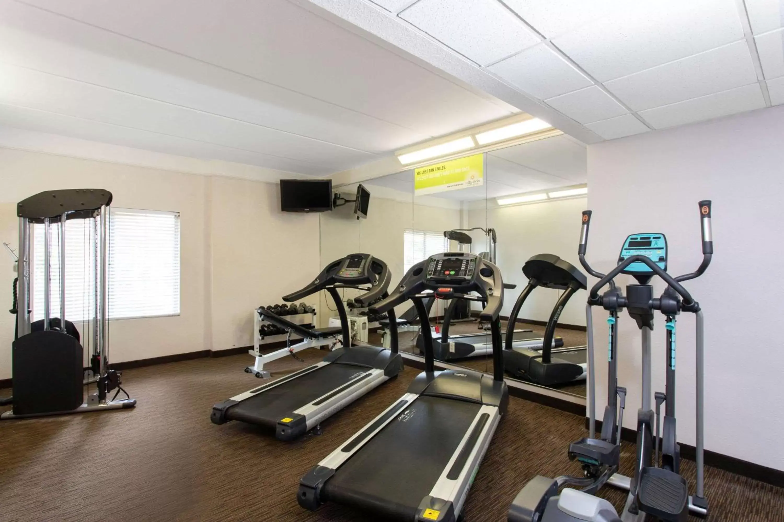 Fitness centre/facilities, Fitness Center/Facilities in La Quinta by Wyndham Jacksonville Butler Blvd