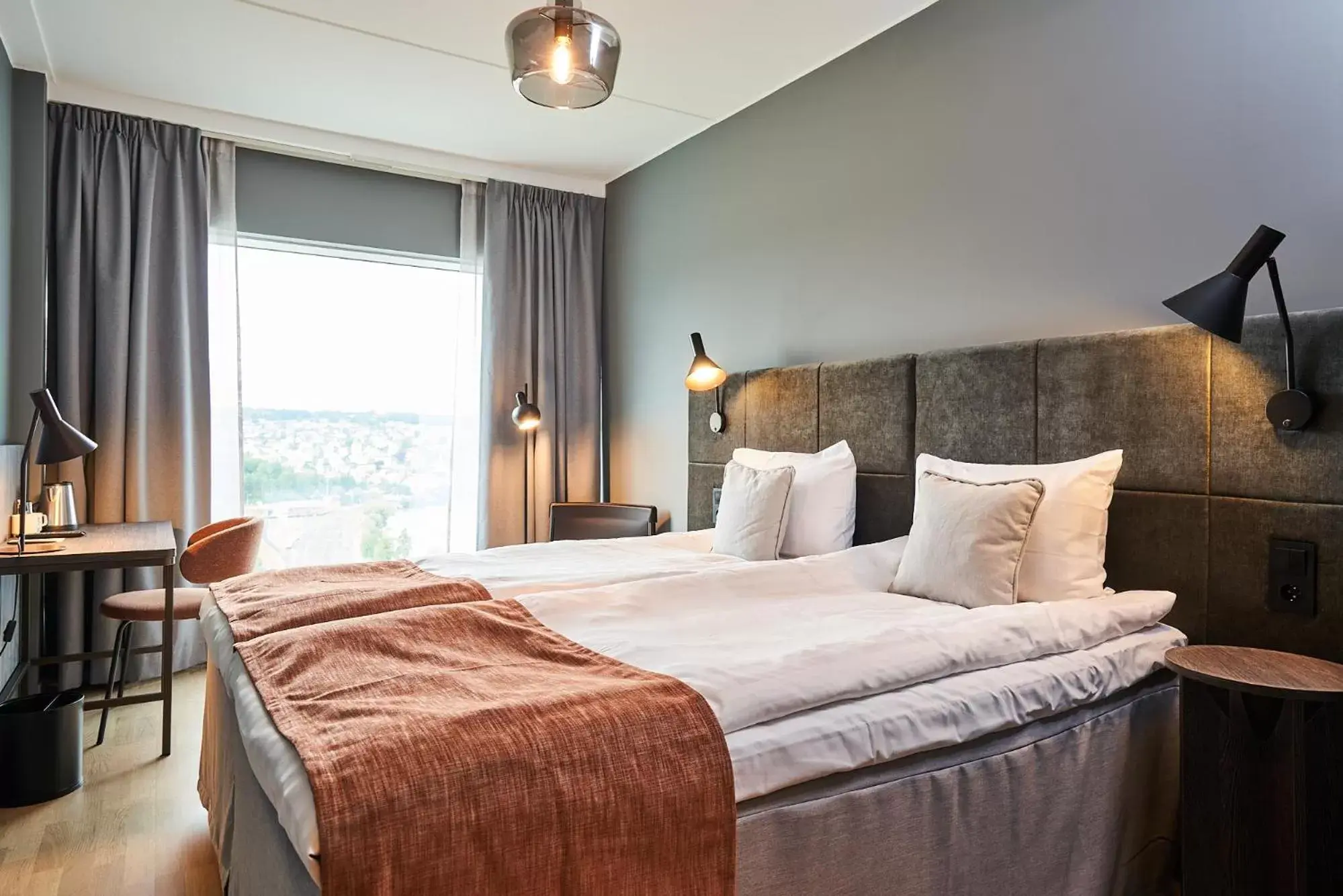 Bed in Quality Hotel Match Bed in Quality Hotel Match