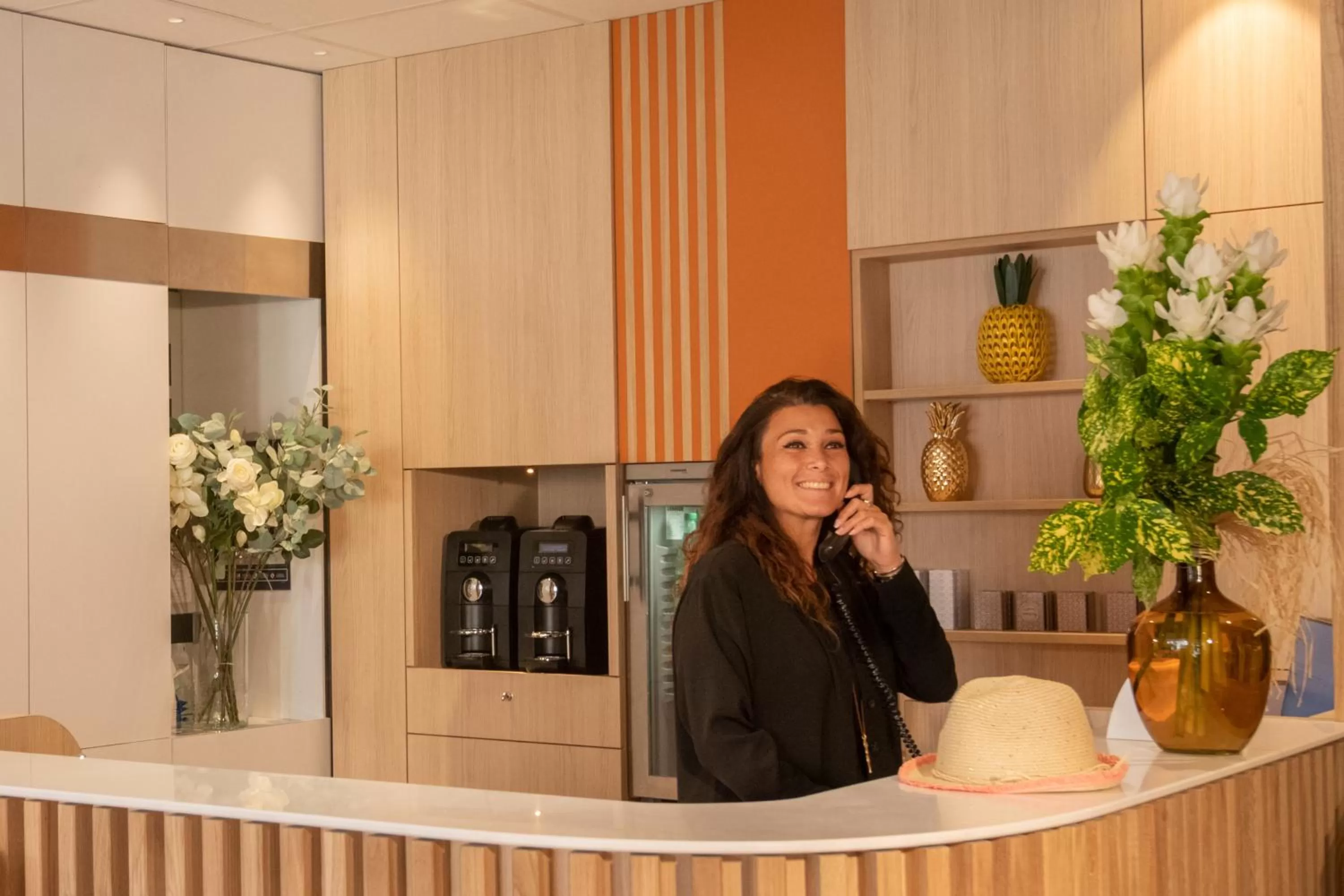 Staff in ibis Styles Beaulieu sur Mer