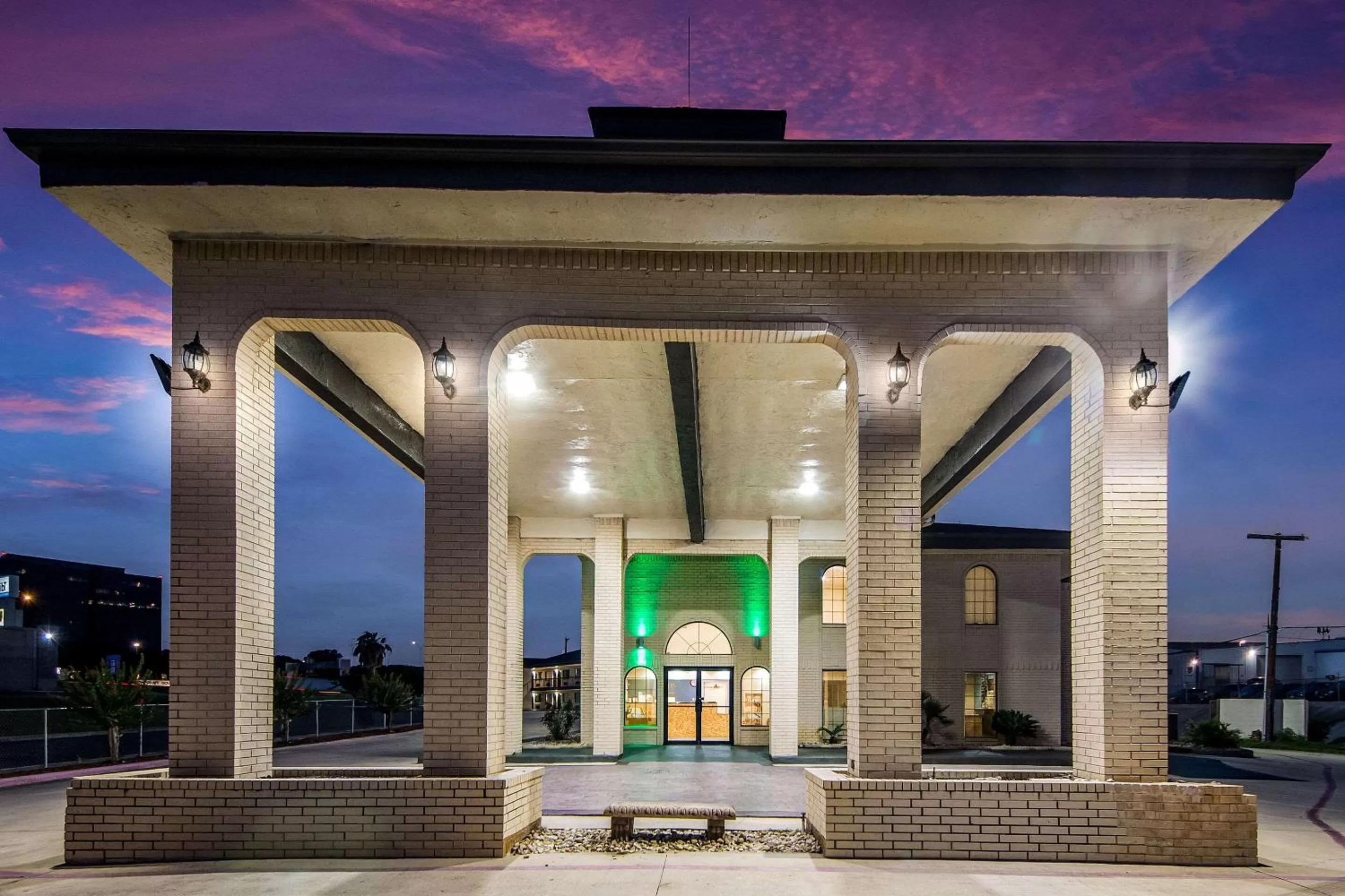 Property building in Quality Inn Medical Center