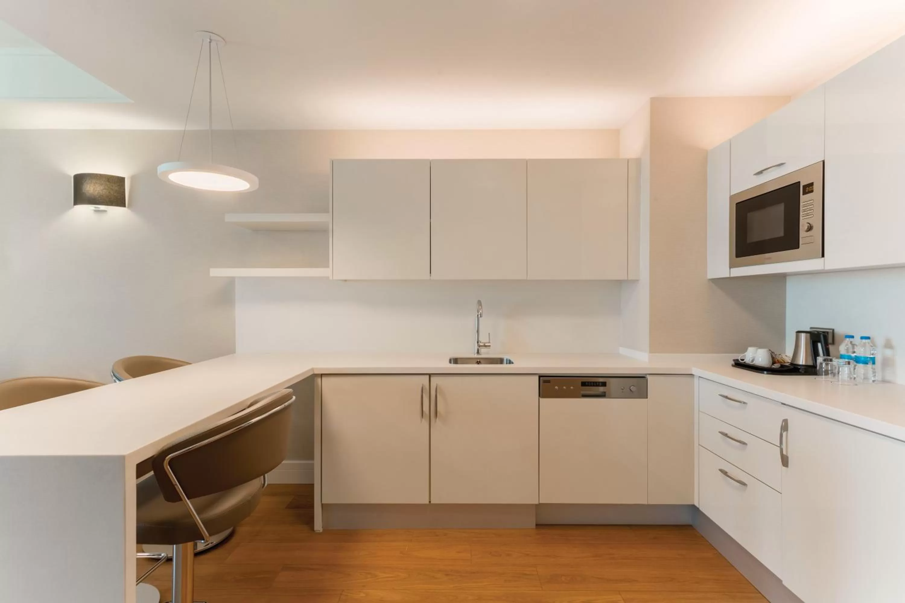 Kitchen or kitchenette in Wyndham Grand Istanbul Europe