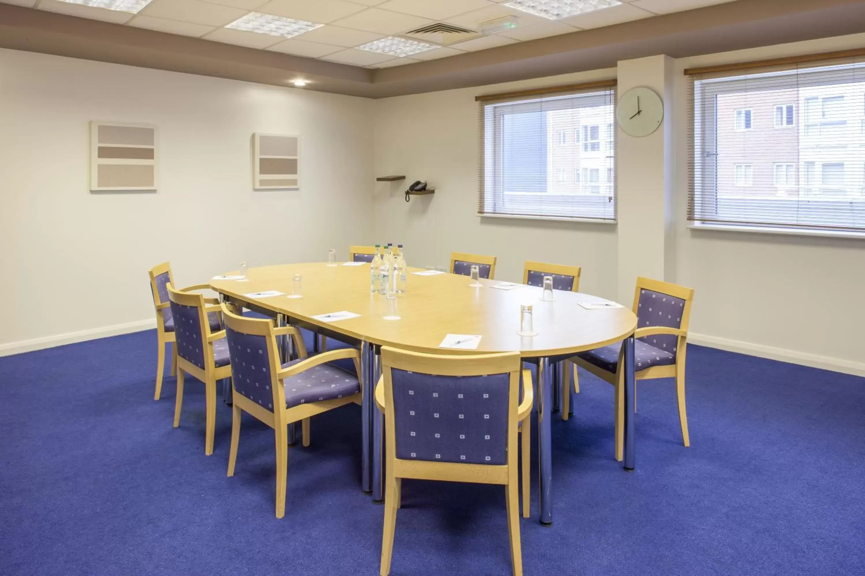Meeting/conference room in Holiday Inn Express Portsmouth Gunwharf Quays, an IHG Hotel