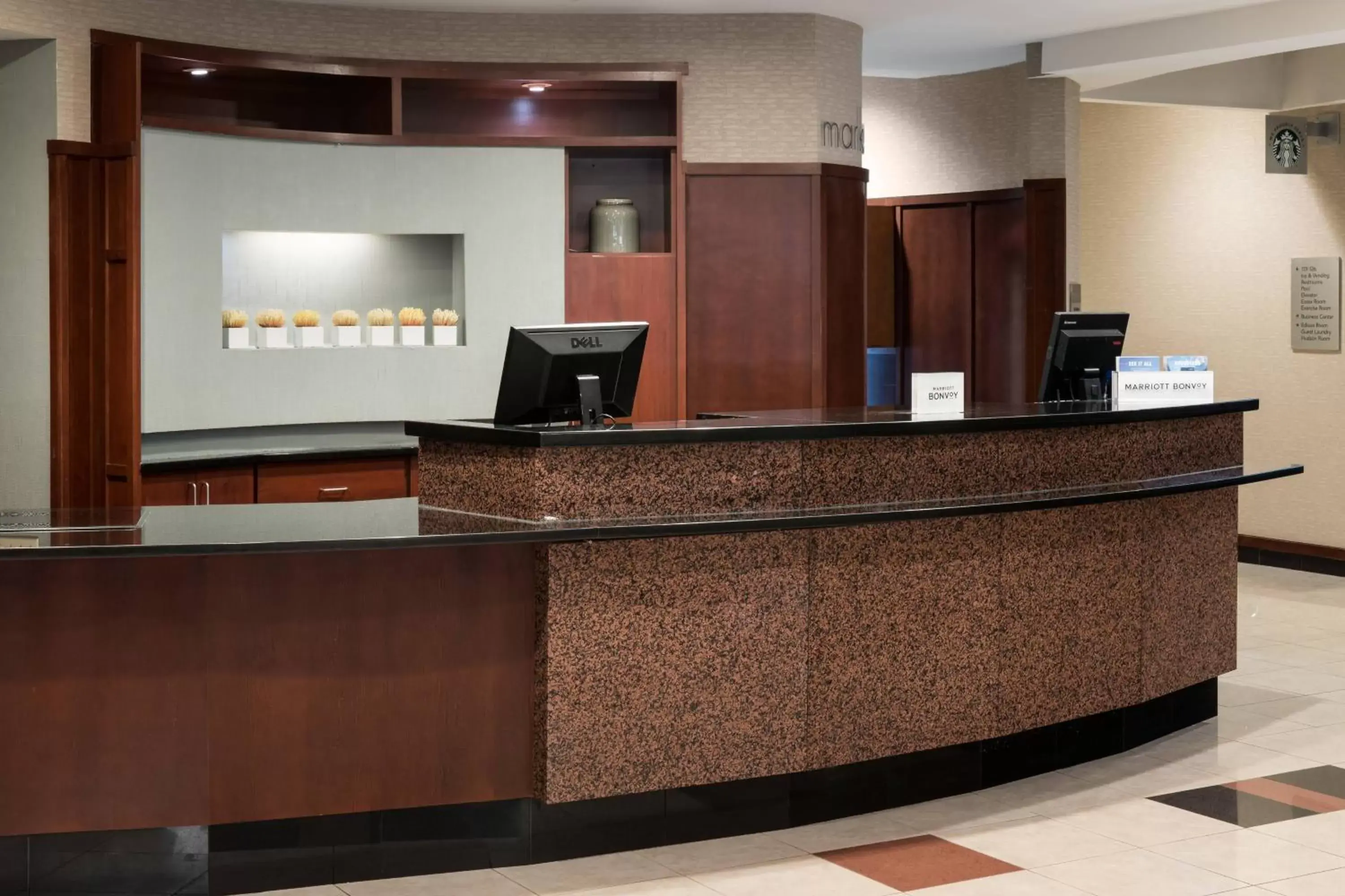 Lobby or reception, Lobby/Reception in Courtyard by Marriott West Orange