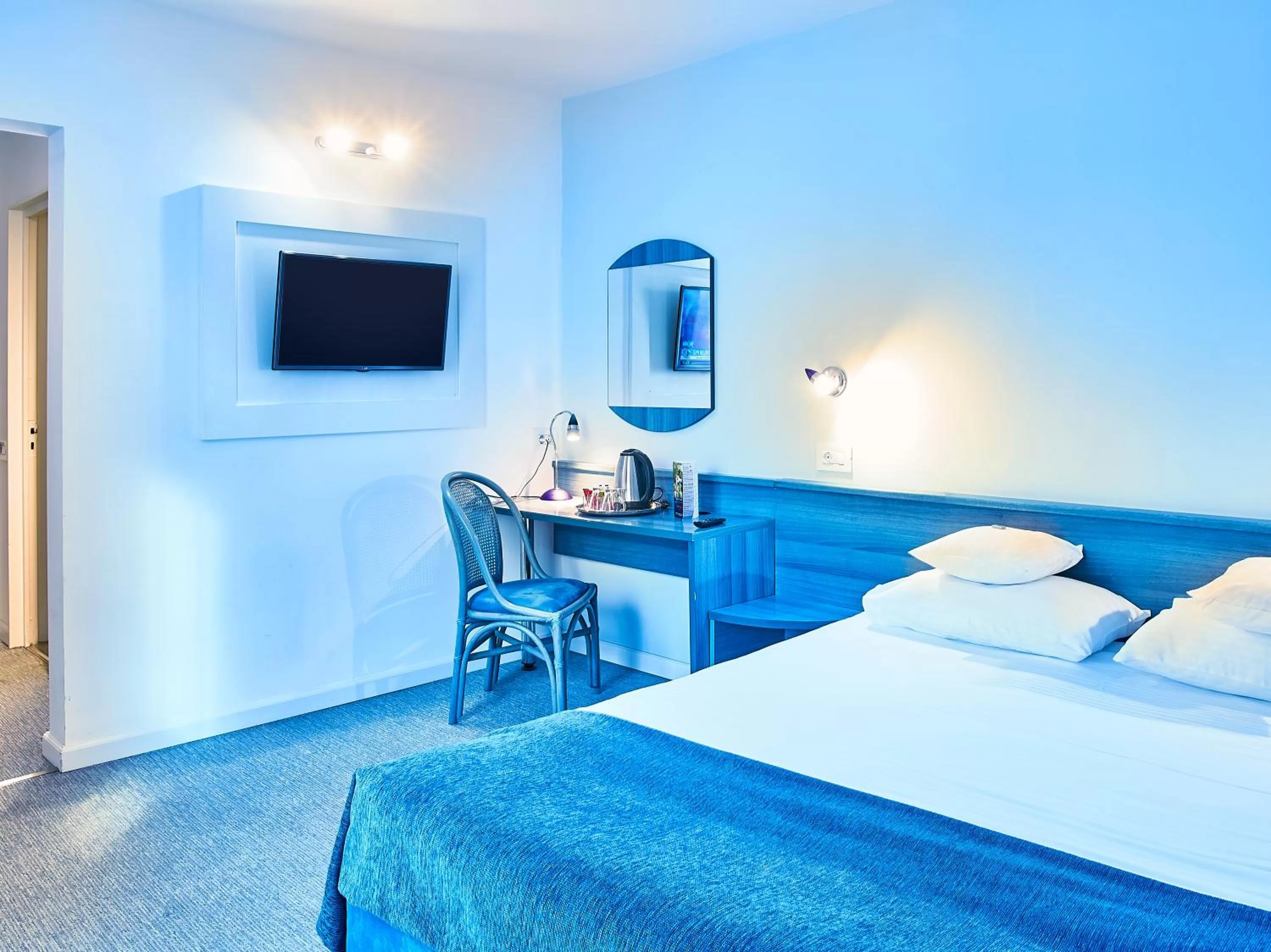 Bed in Continental Forum Tirgu Mures