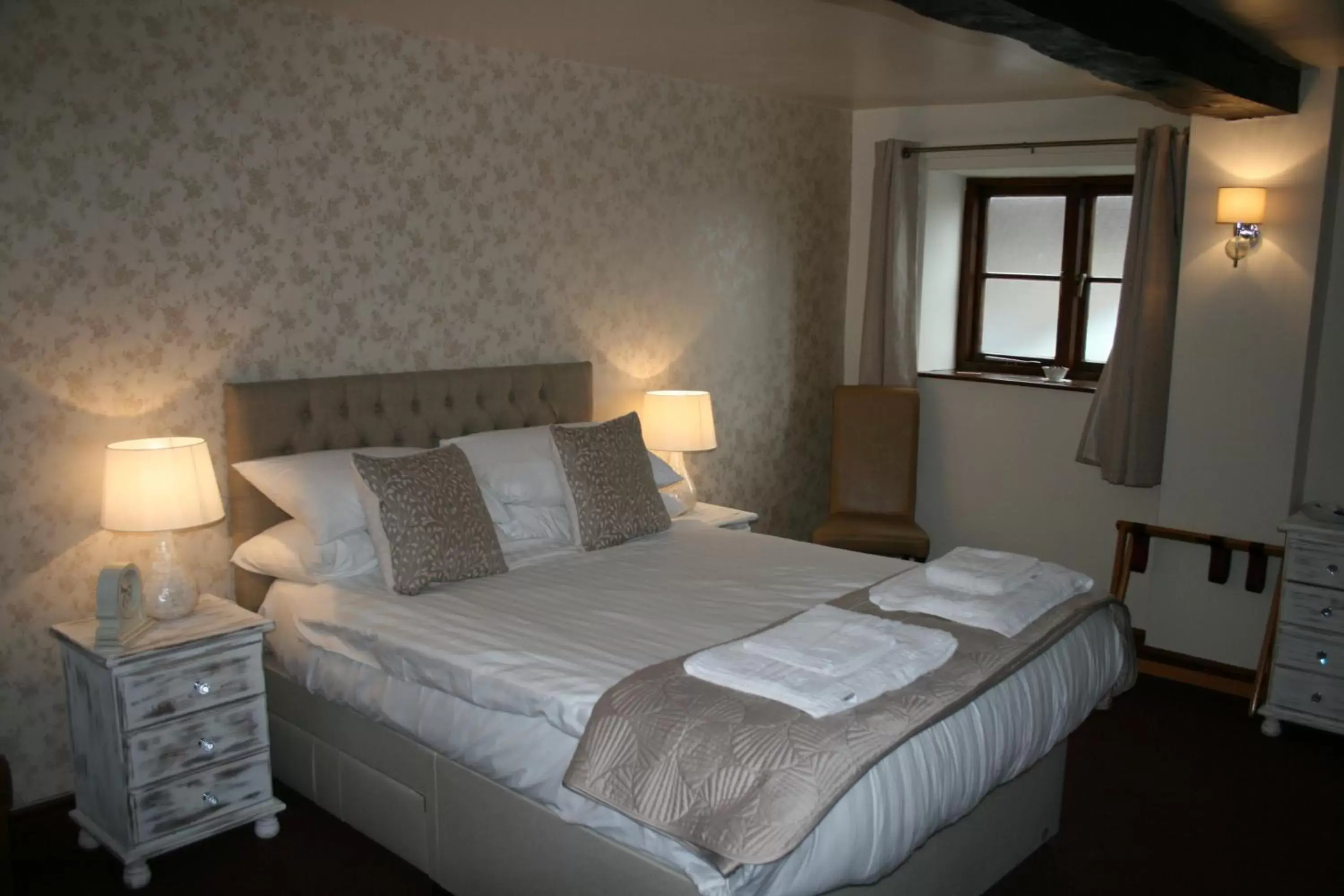 Bed in The Talbot Inn