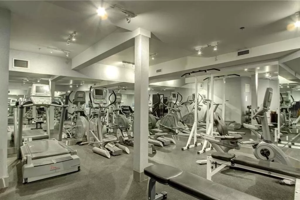 Fitness centre/facilities in Mountain Retreat, Pool & Hot Tub, BBQ, Patio, King Bed, Sleeps 6!
