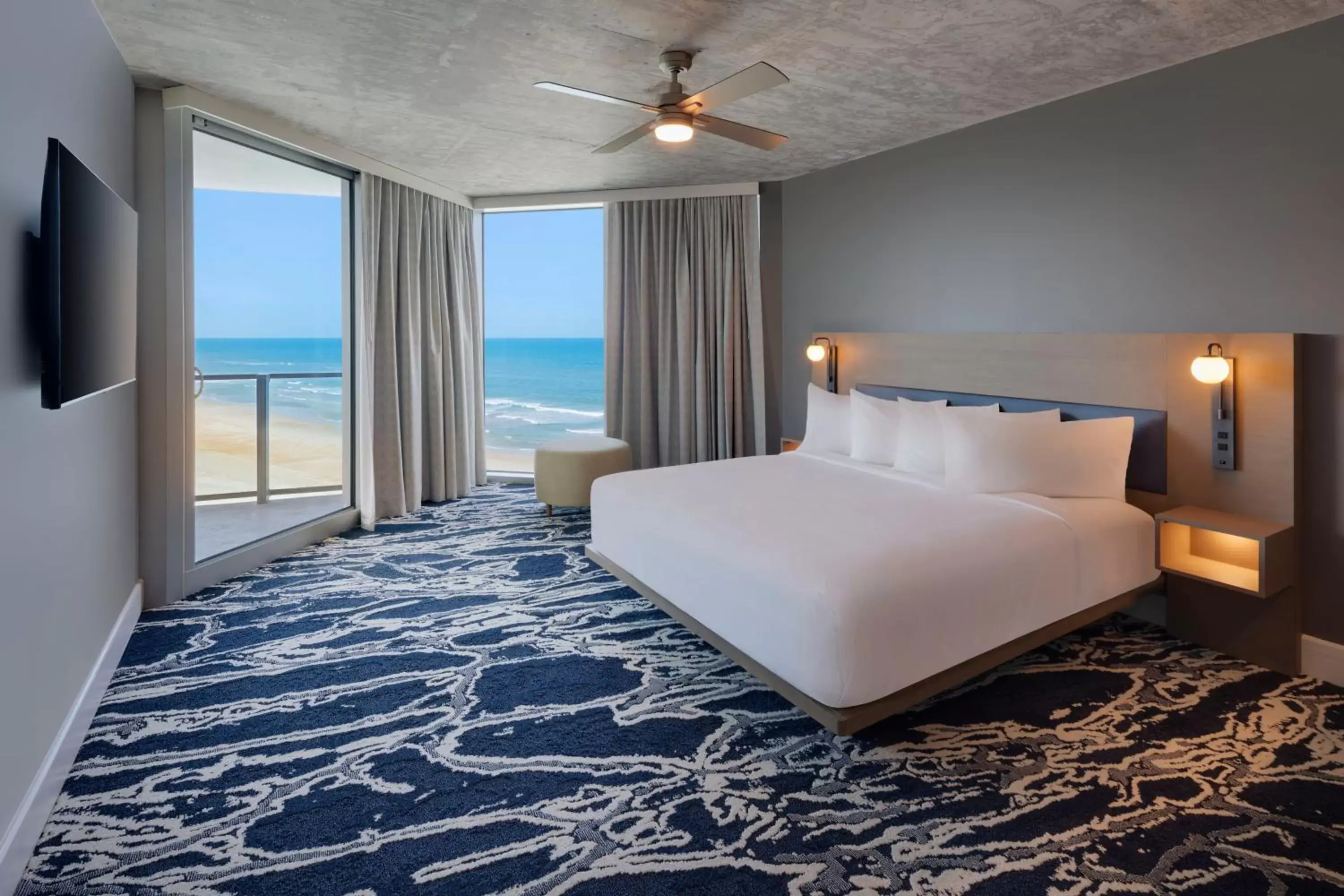 Bedroom, Bed in Max Beach Resort