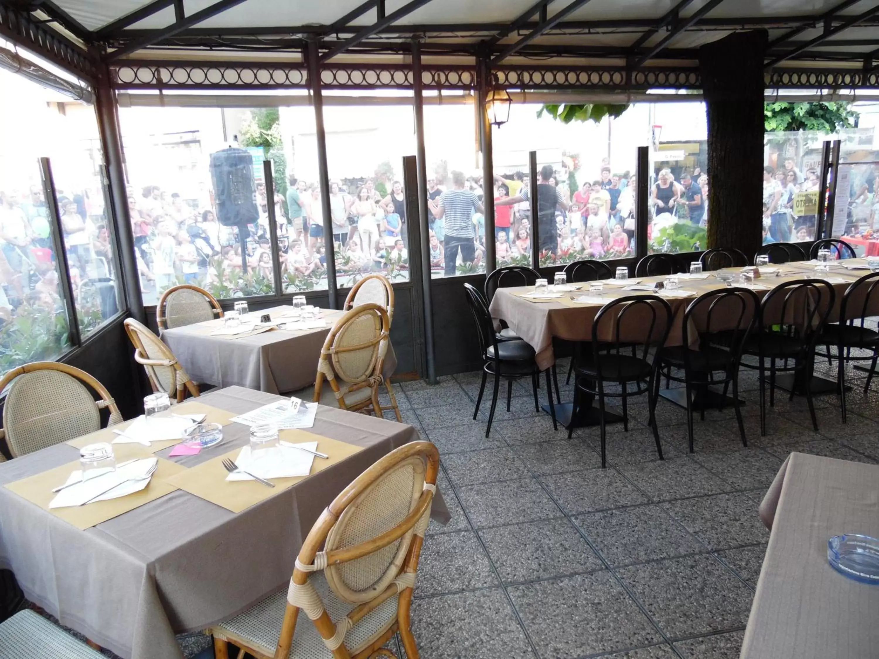 Restaurant/Places to Eat in Albergo Ristorante La Torretta