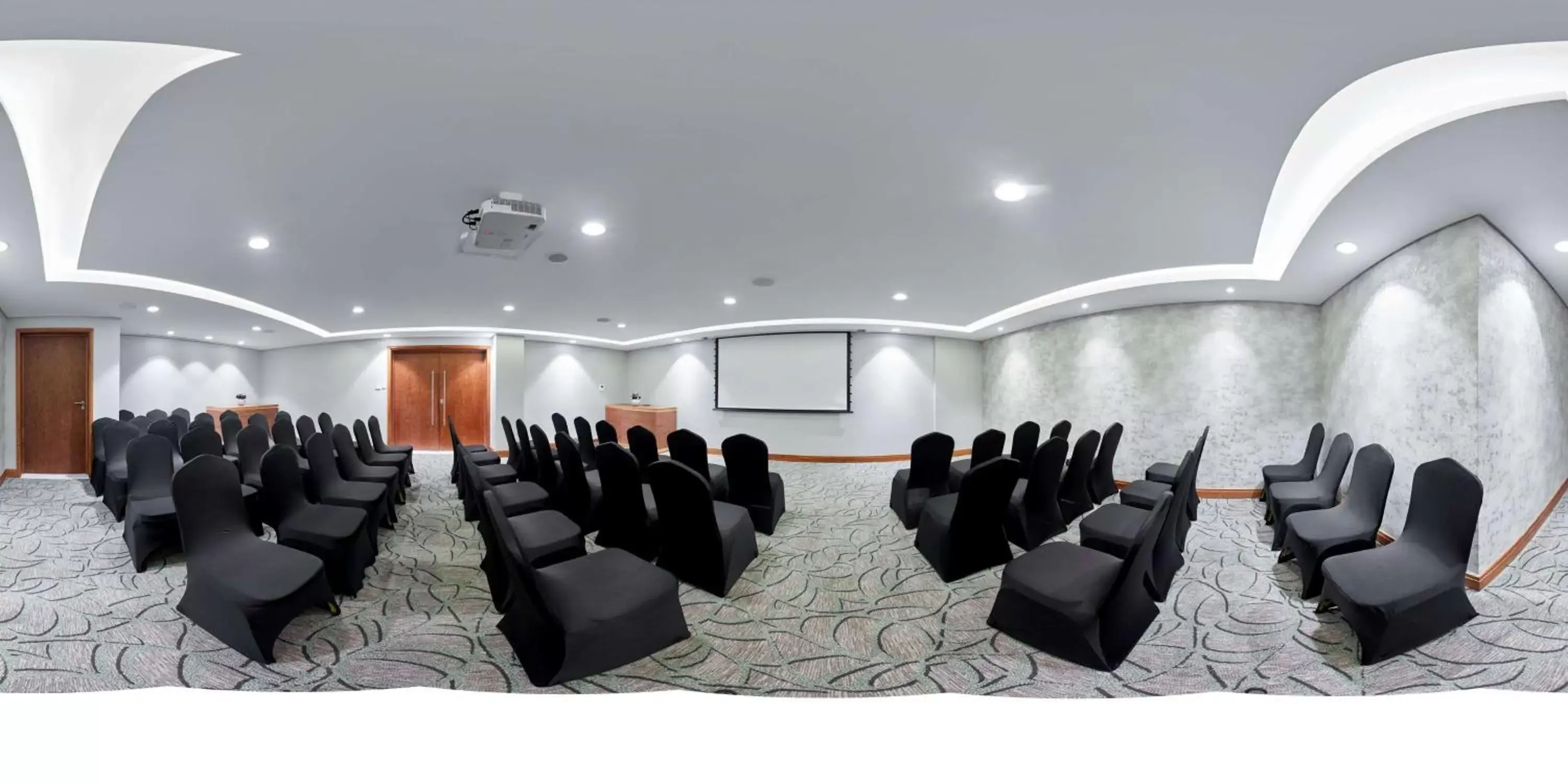 Meeting/conference room in Hilton Garden Inn Society Business Park