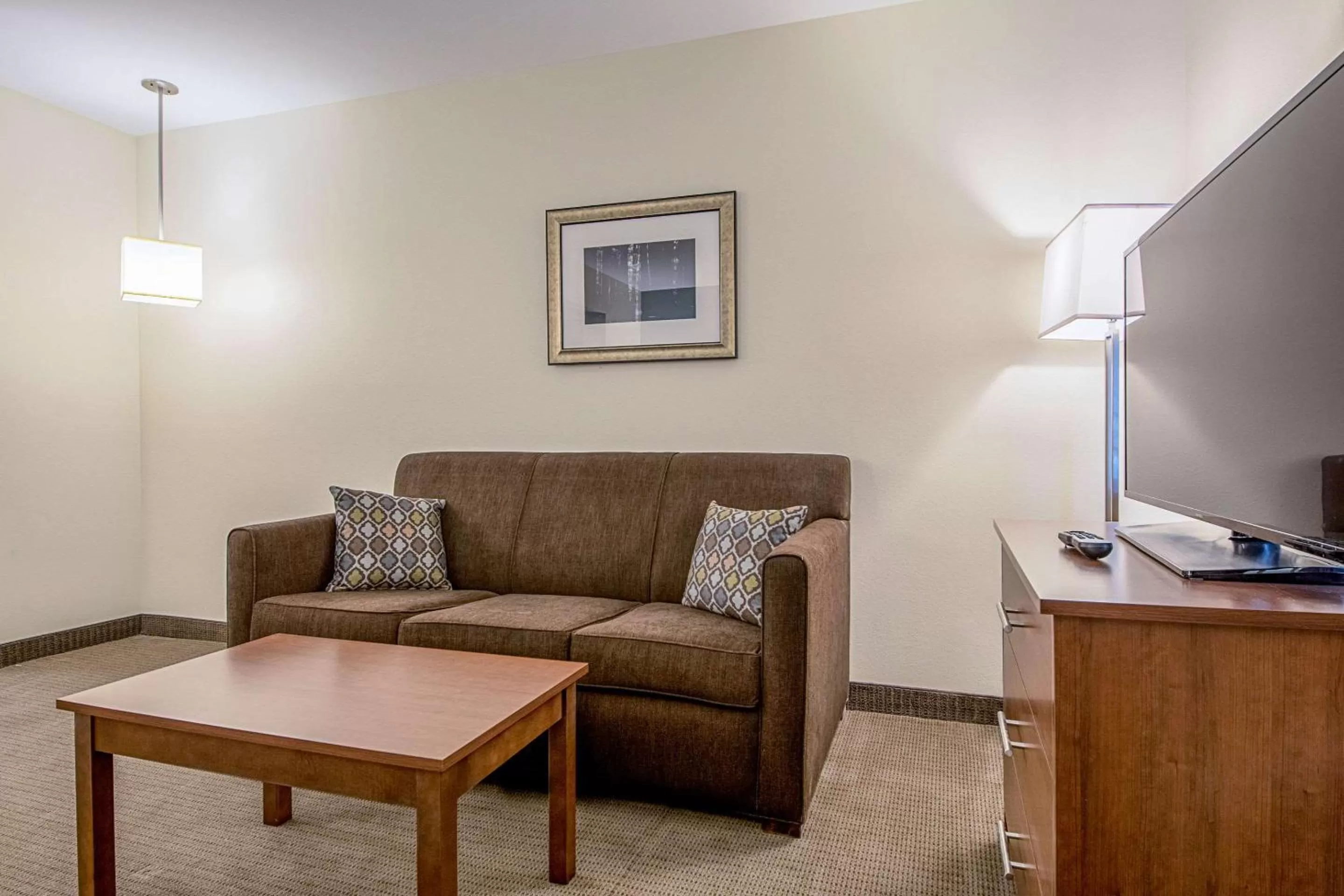 Photo of the whole room in MainStay Suites Geismar - Gonzales