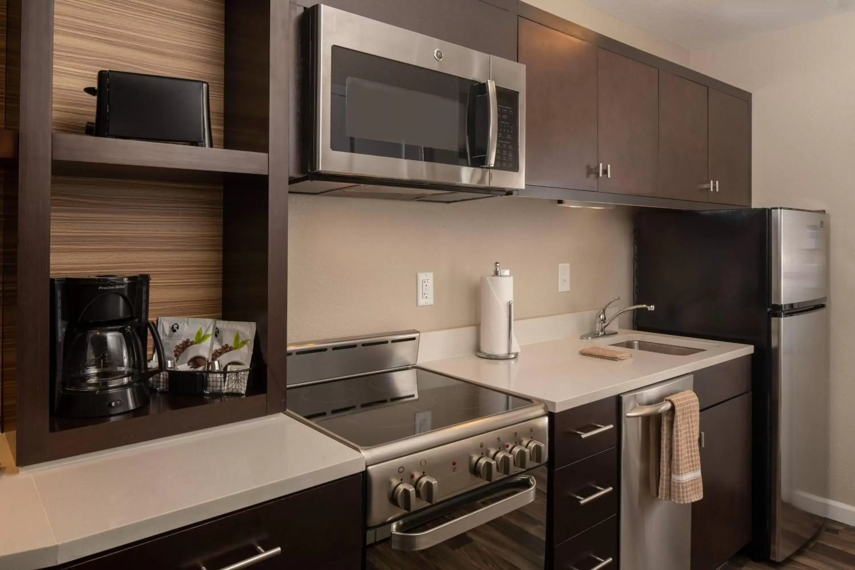 Kitchen or kitchenette, Kitchen/Kitchenette in TownePlace by Marriott Suites Clarksville