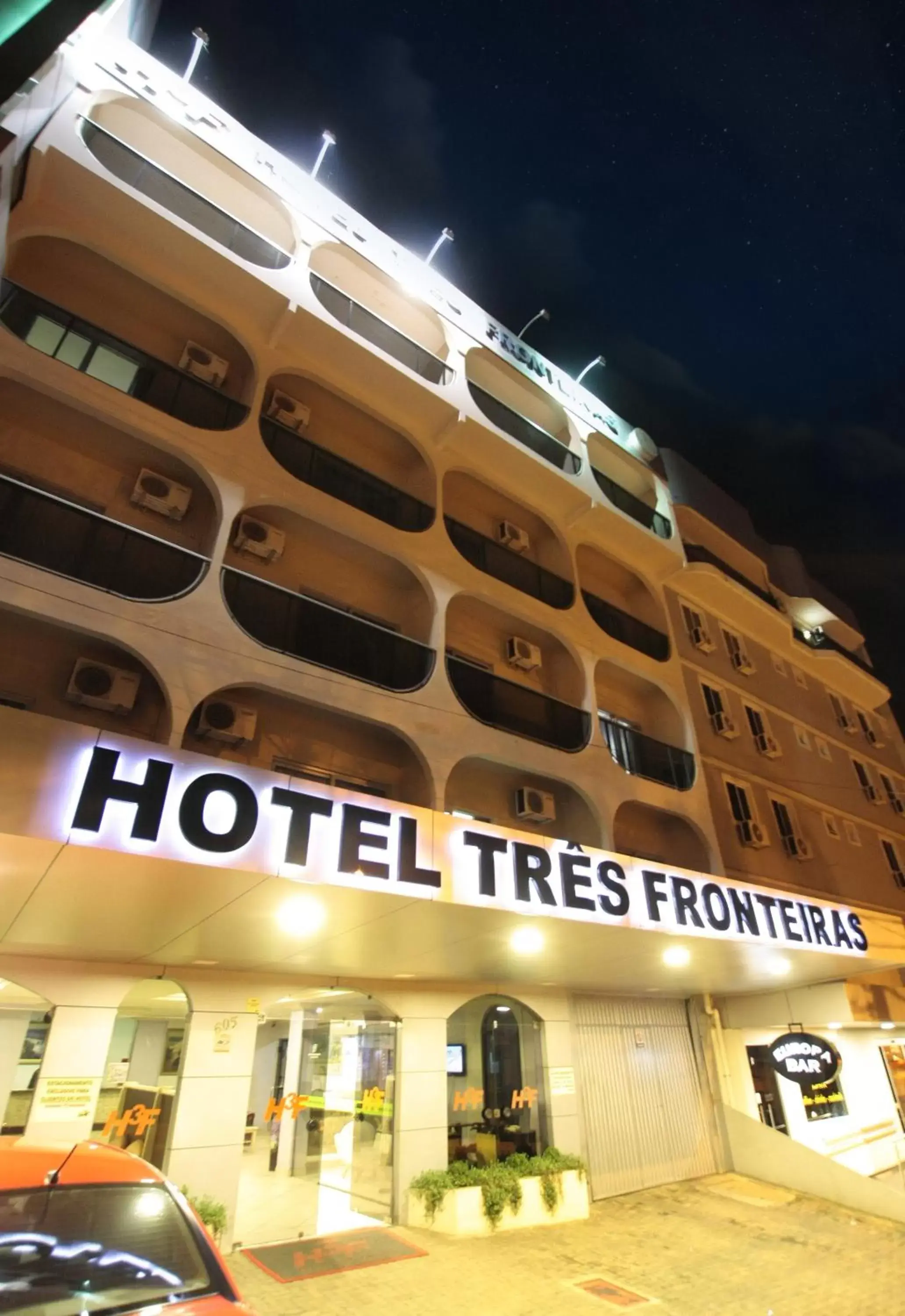 Facade/entrance, Property Building in Hotel Três Fronteiras