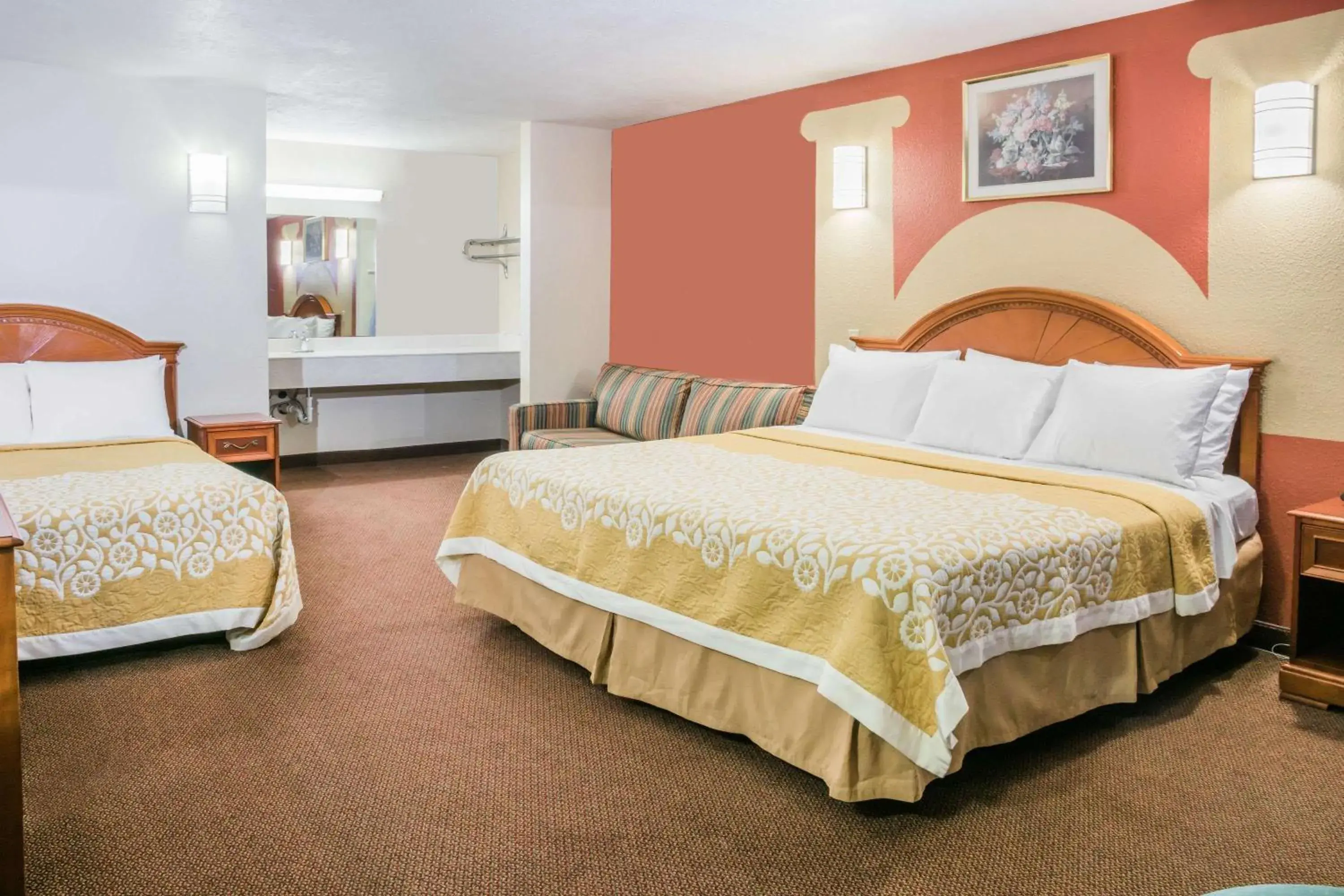 Photo of the whole room, Bed in Days Inn by Wyndham Bastrop