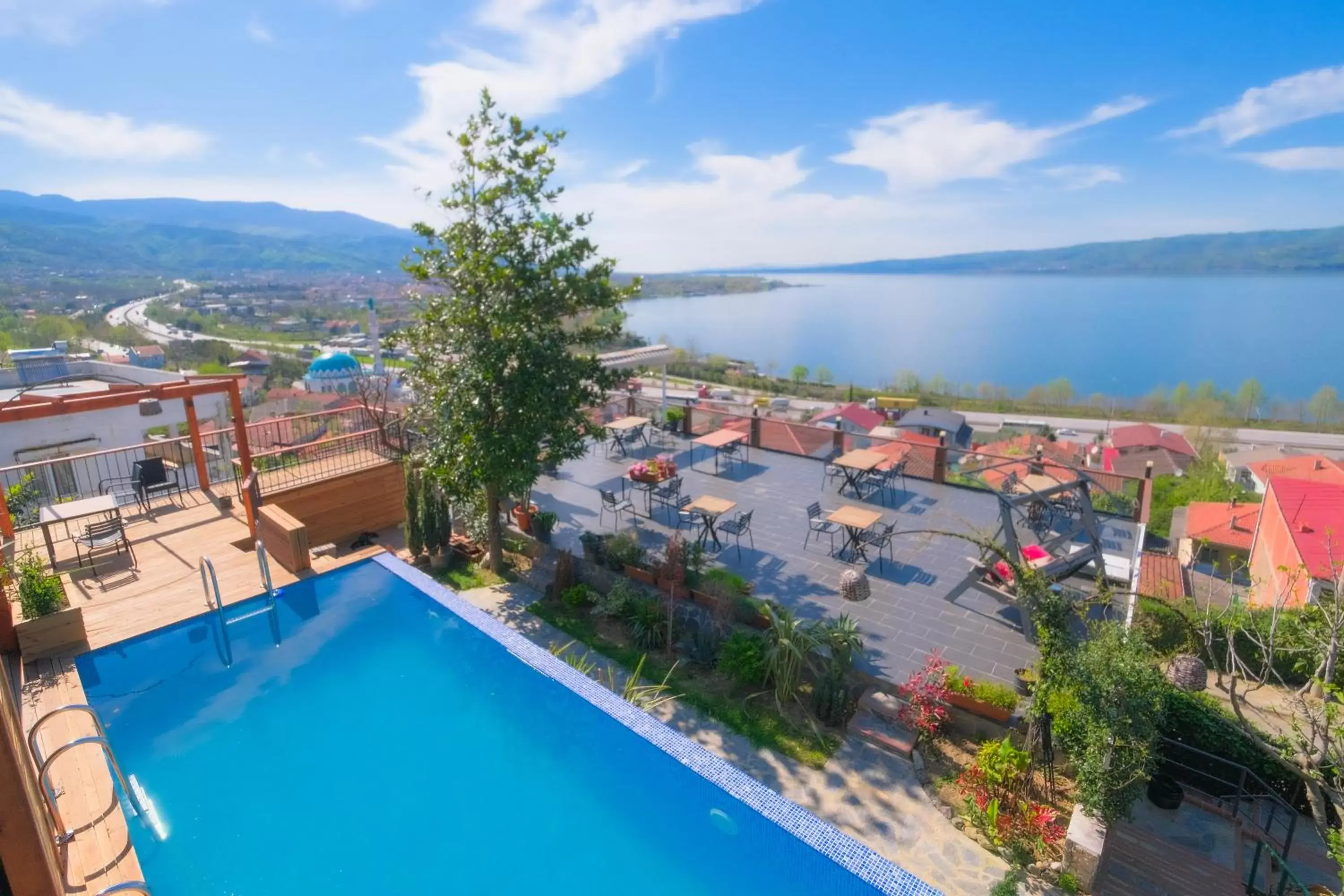 Natural landscape, Pool View in Sapanca Villa Suite Boutique Hotel