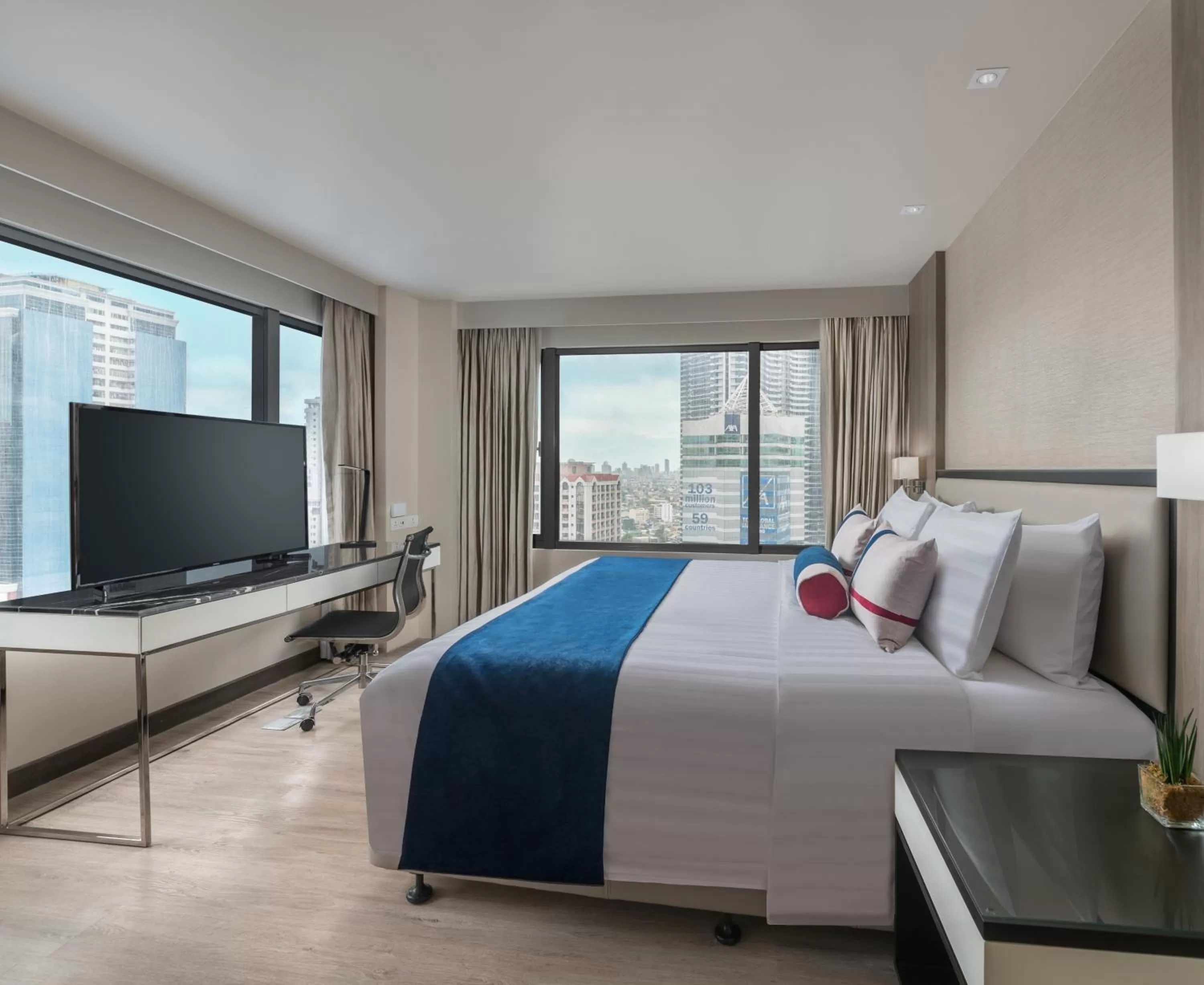 TV and multimedia, Bed in Seda Residences Makati