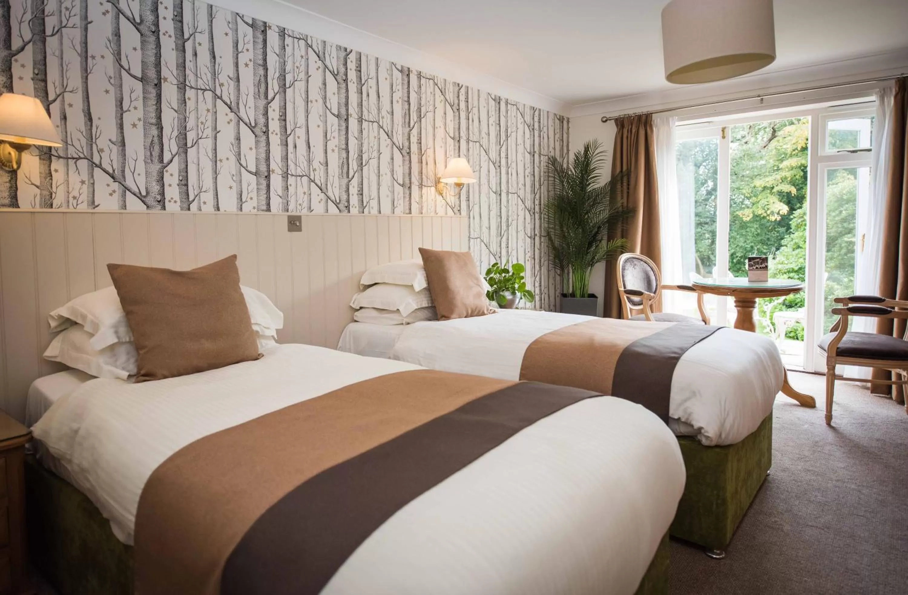 Photo of the whole room, Bed in Flackley Ash Country House Hotel