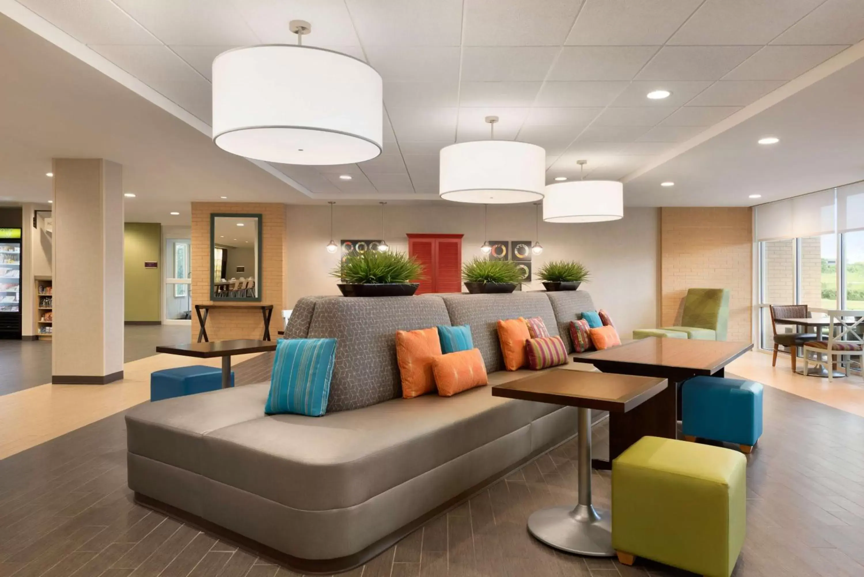 Lobby or reception, Seating Area in Home2 Suites by Hilton Milwaukee Brookfield