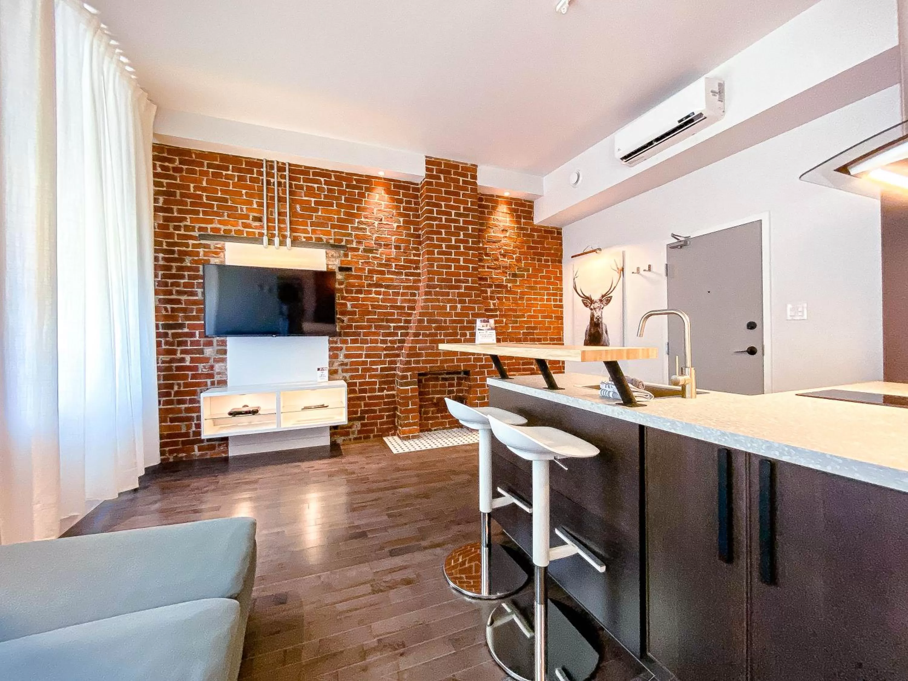 Kitchen/Kitchenette in Maison Évangéline by Bower Hotels & Suites