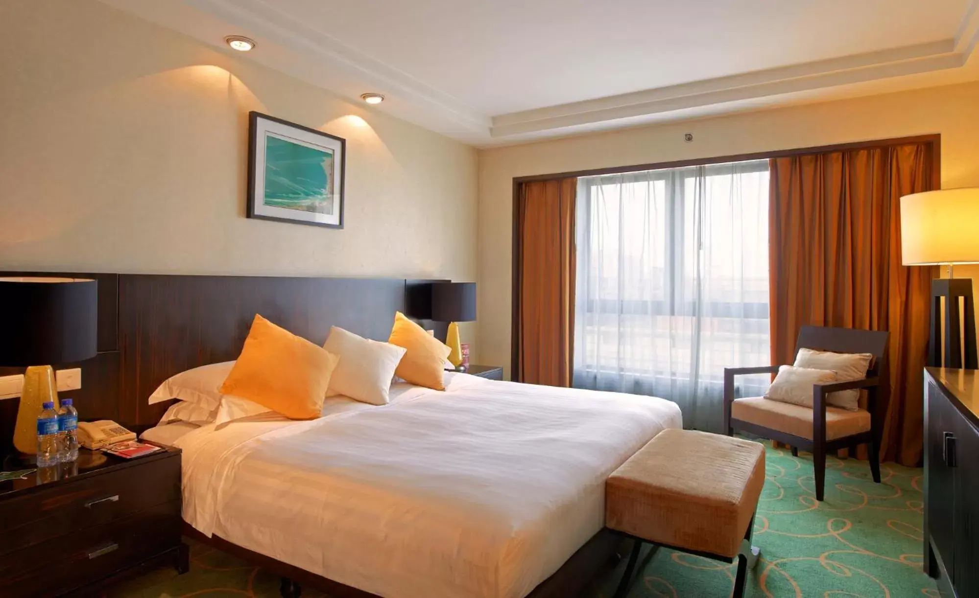 Bed in Guo Ji Yi Yuan Hotel