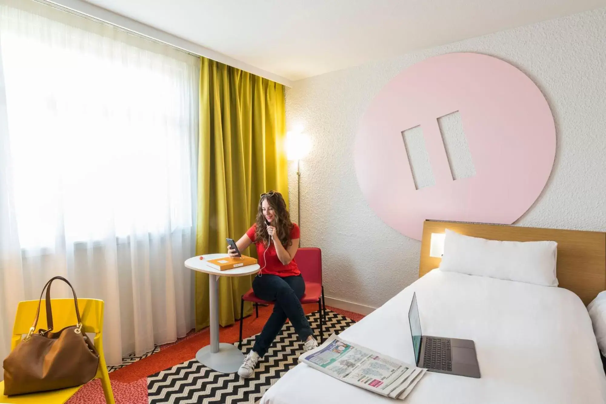 Staff, Bed in ibis Styles Lyon Bron Eurexpo Staff, Bed in ibis Styles Lyon Bron Eurexpo