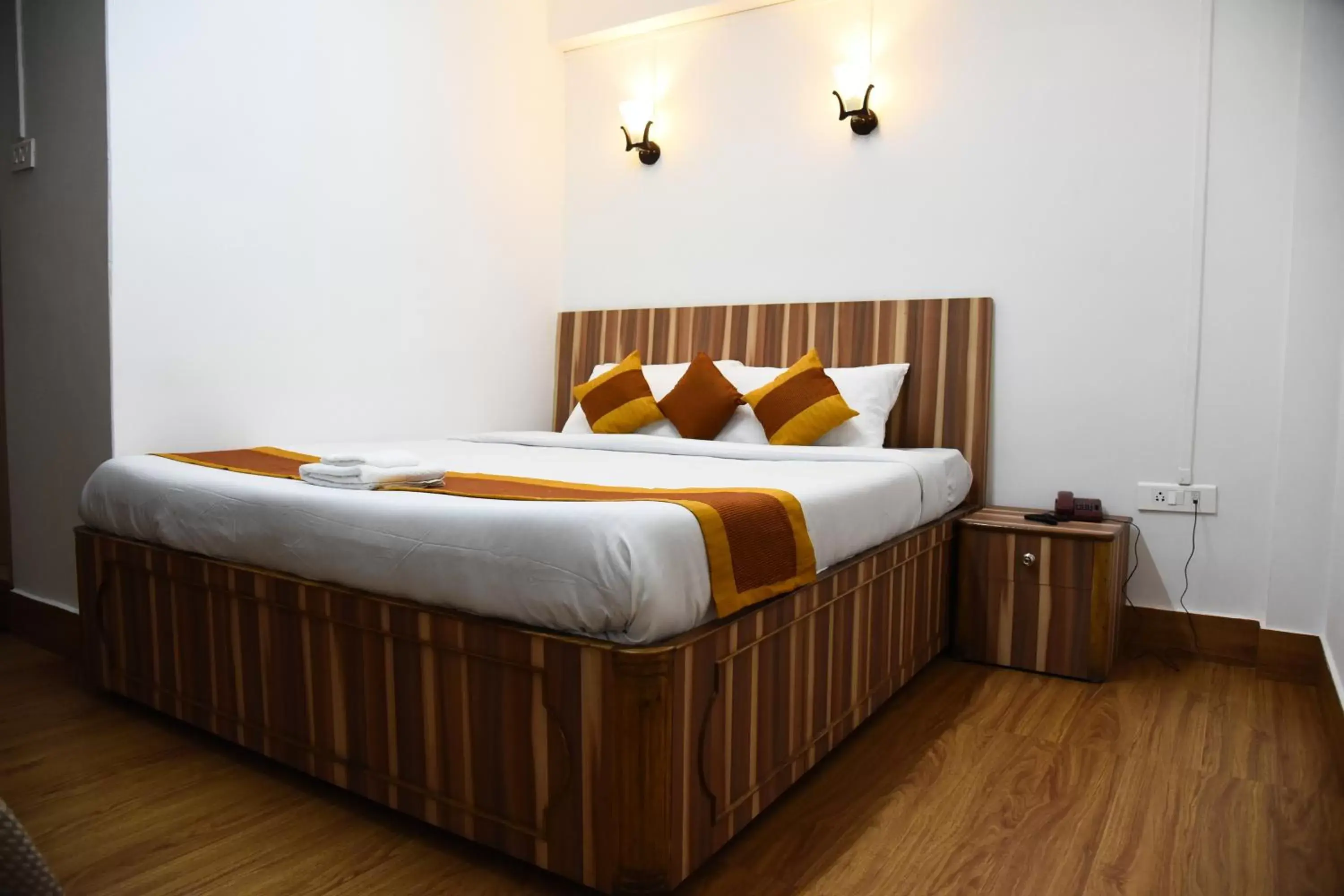 Deluxe Double Room (2 Adults + 1 Child) in PHIBHA VILLA Deluxe Double Room (2 Adults + 1 Child) in PHIBHA VILLA