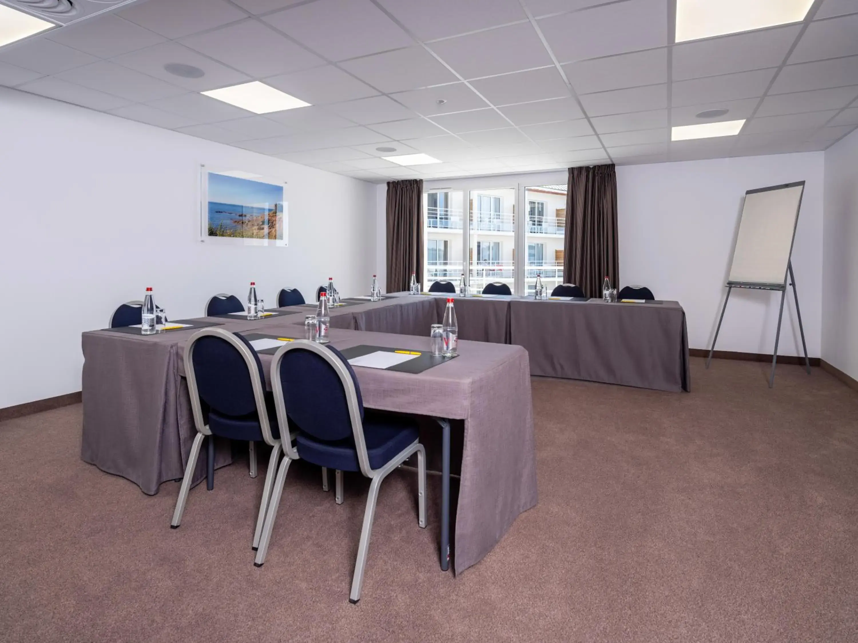 Meeting/conference room in Golden Tulip La Baule