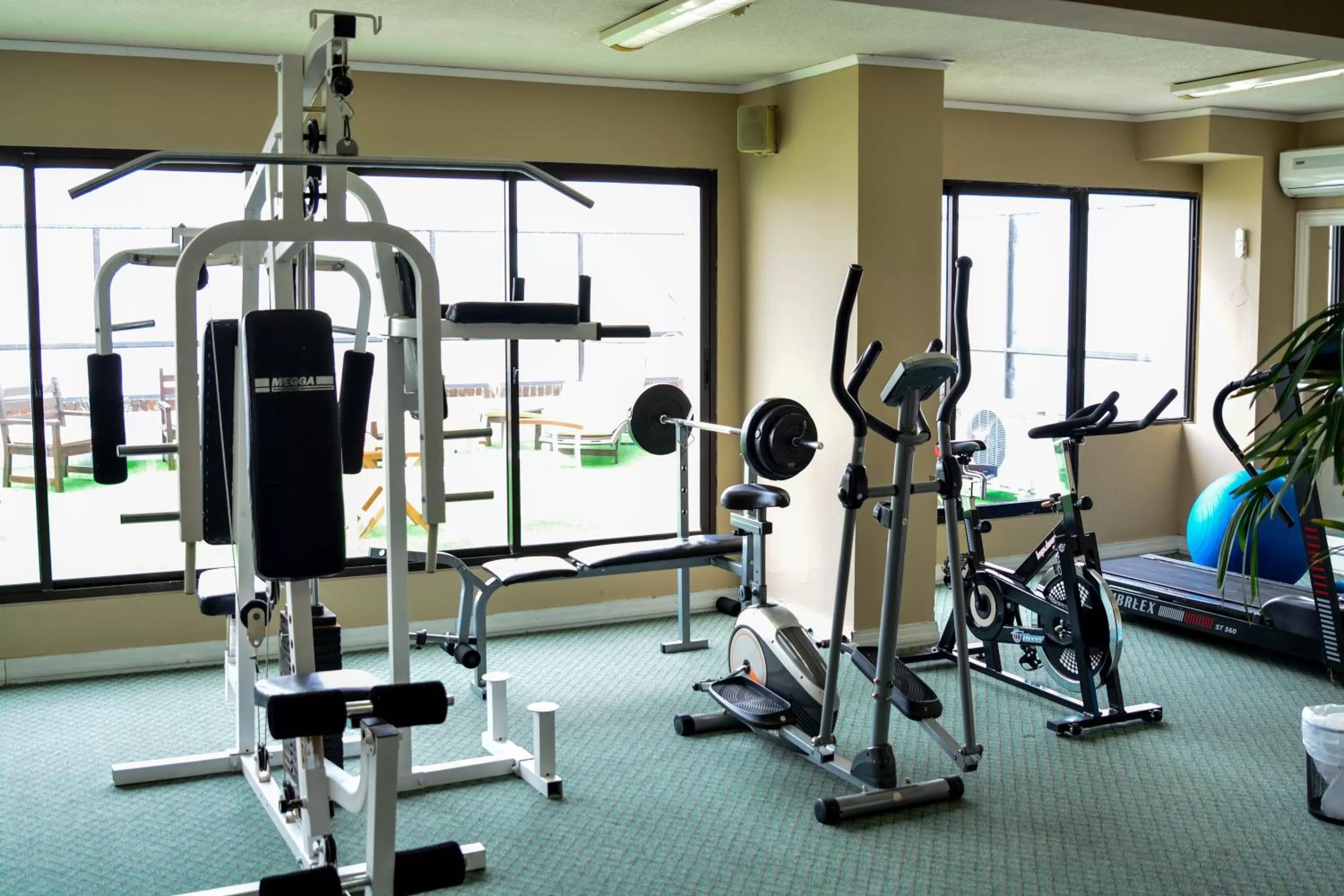 Fitness centre/facilities in Pocitos Plaza Hotel