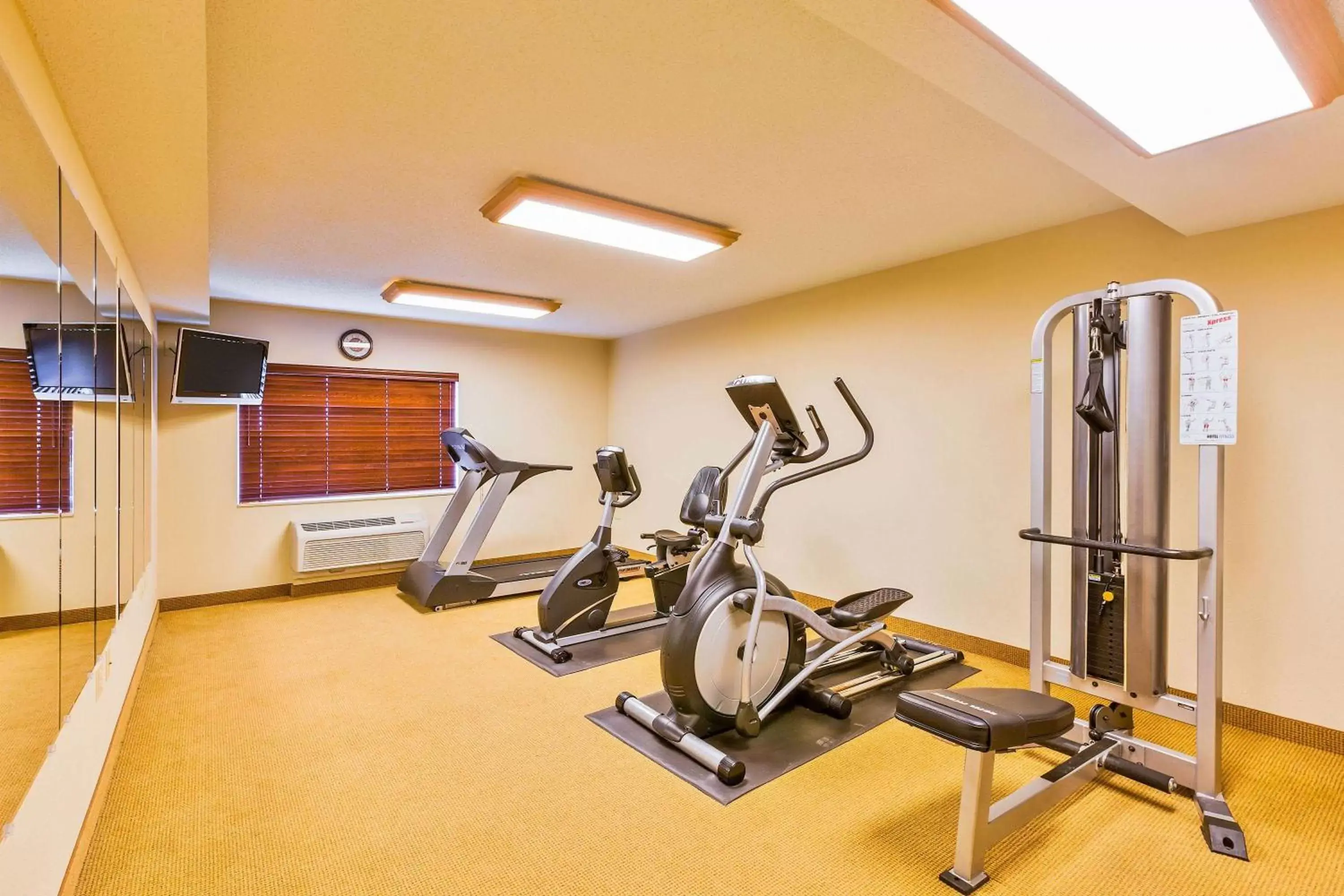 Fitness centre/facilities, Fitness Center/Facilities in AmericInn by Wyndham Monmouth