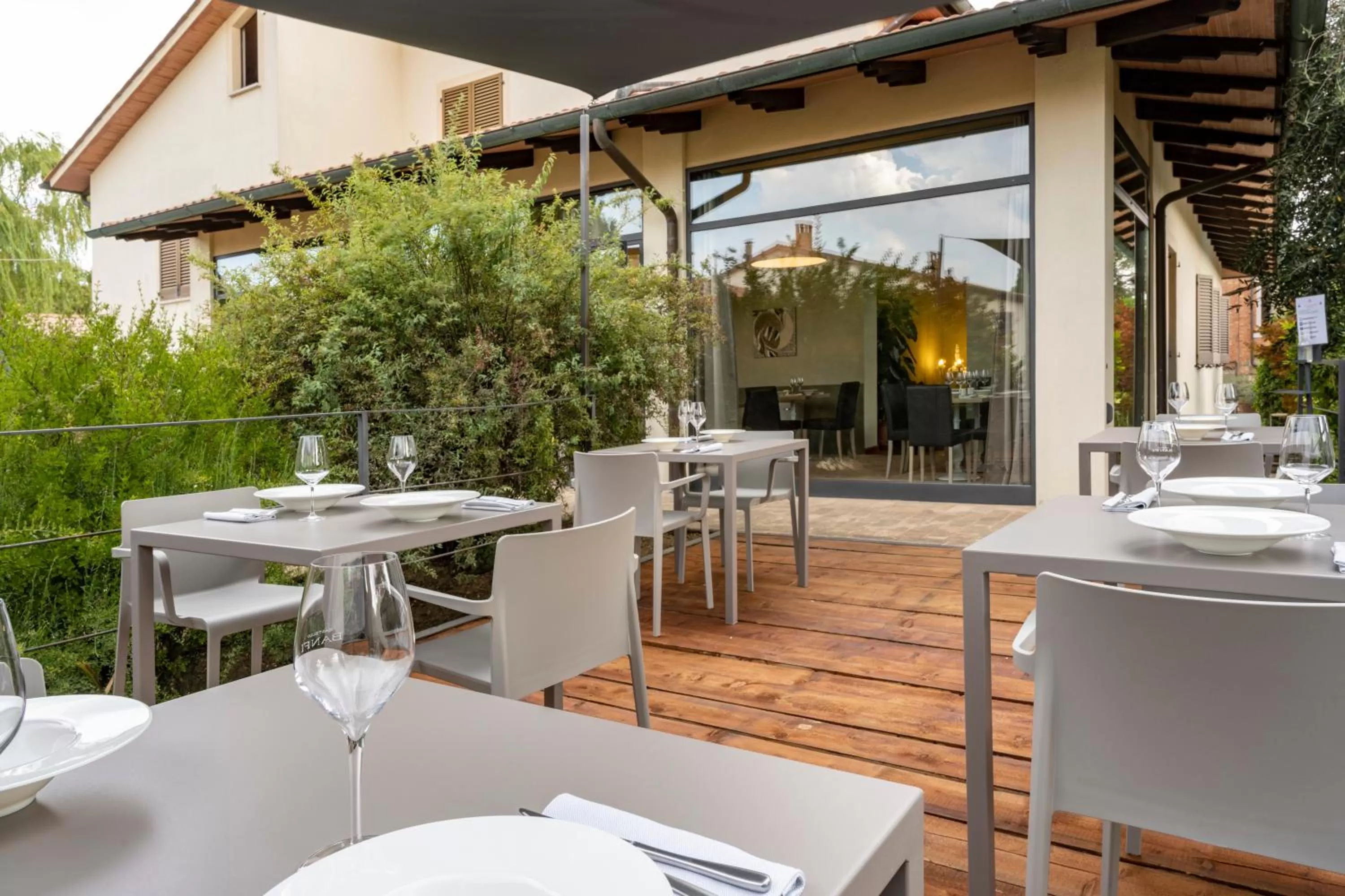 Restaurant/places to eat in Hotel Rutiliano