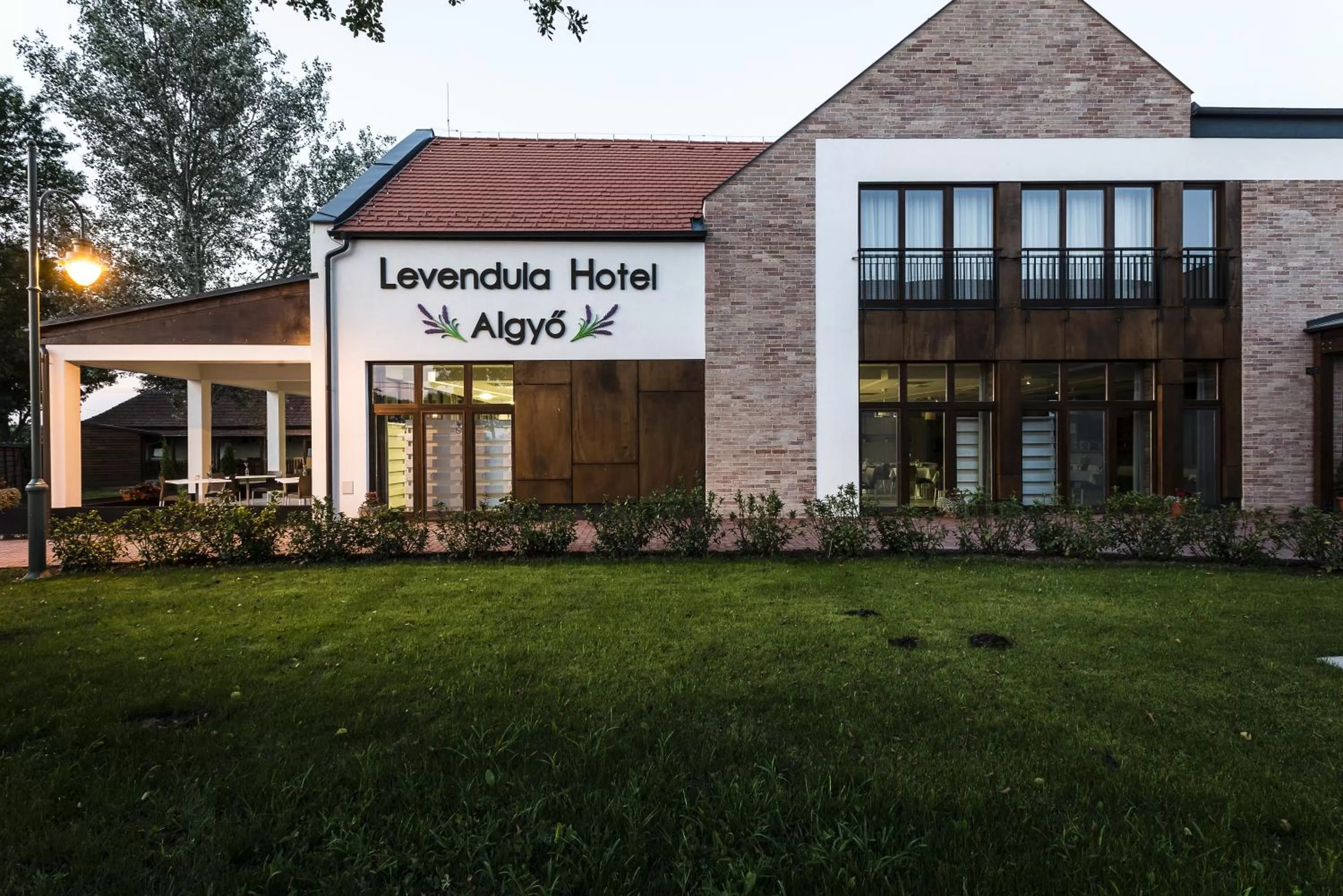 Facade/entrance in Levendula Hotel