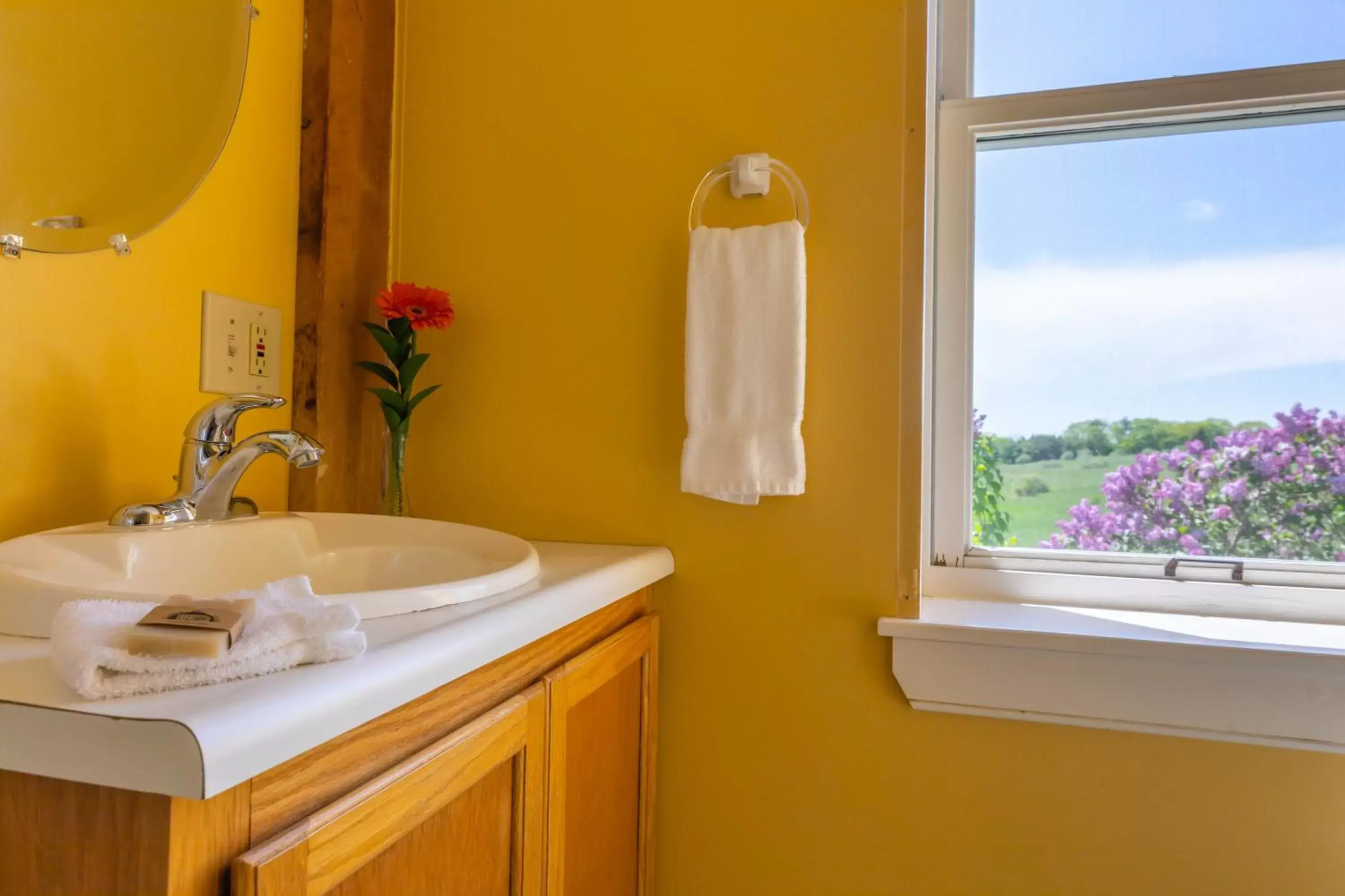 Bathroom in Maple Hill Farm Inn