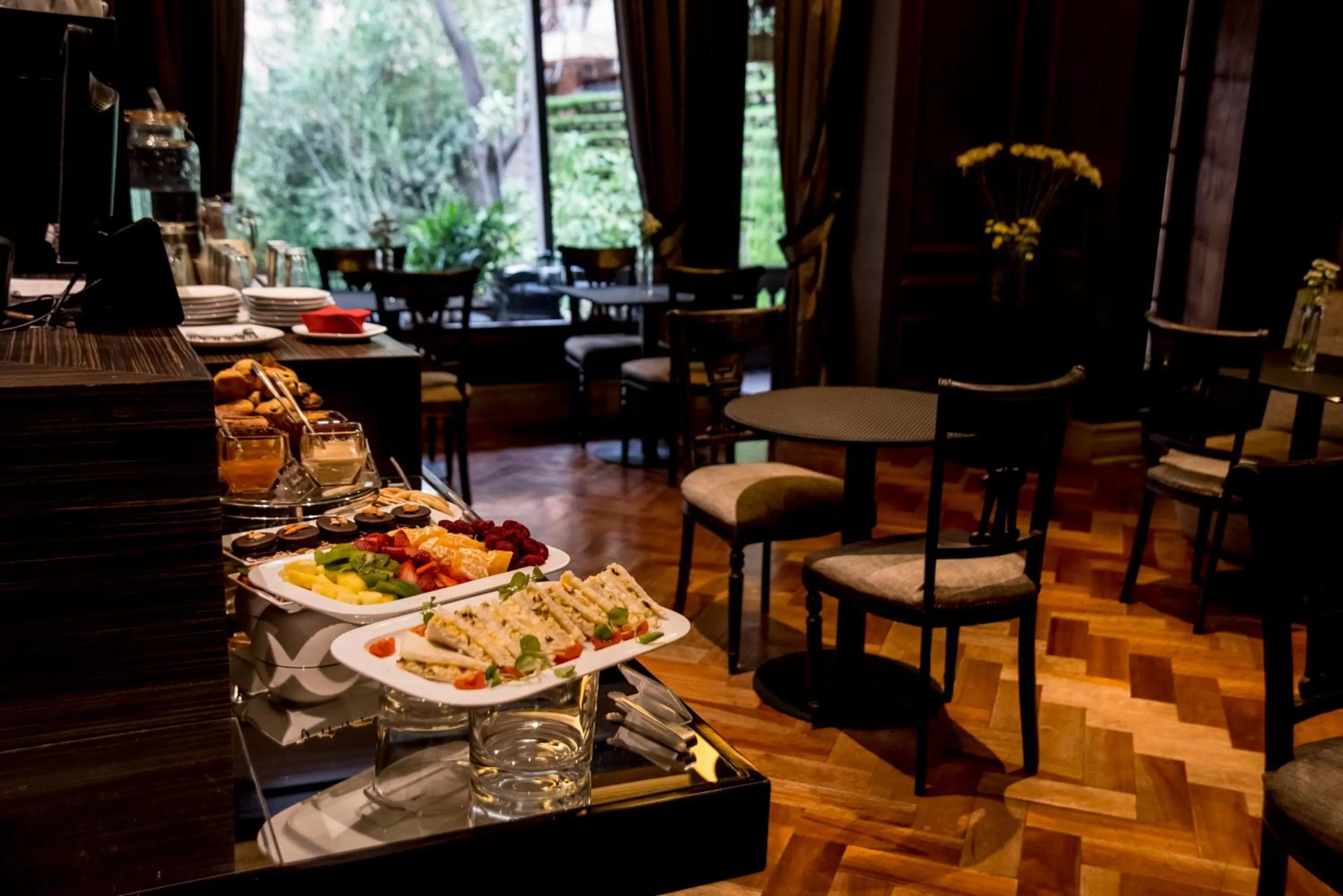 Restaurant/places to eat in Casa Bueras Boutique Hotel