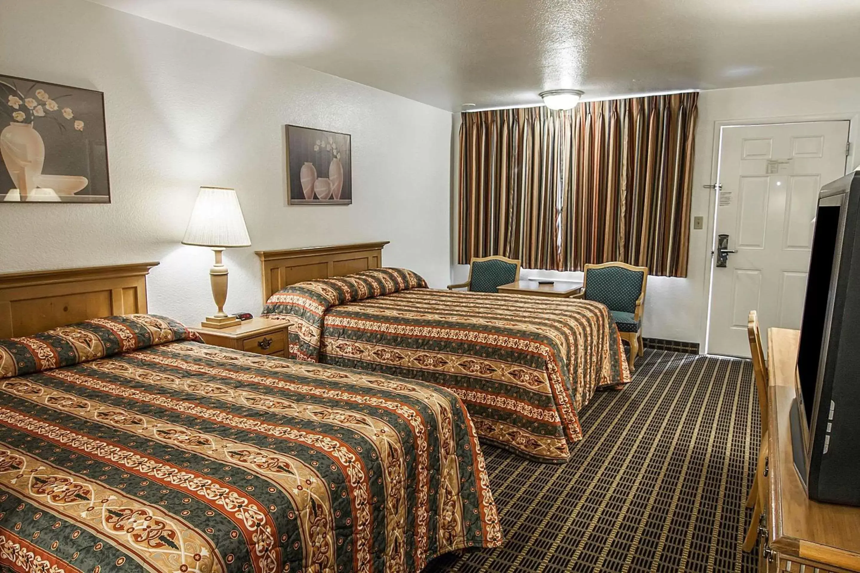 Photo of the whole room, Bed in Rodeway Inn Albany