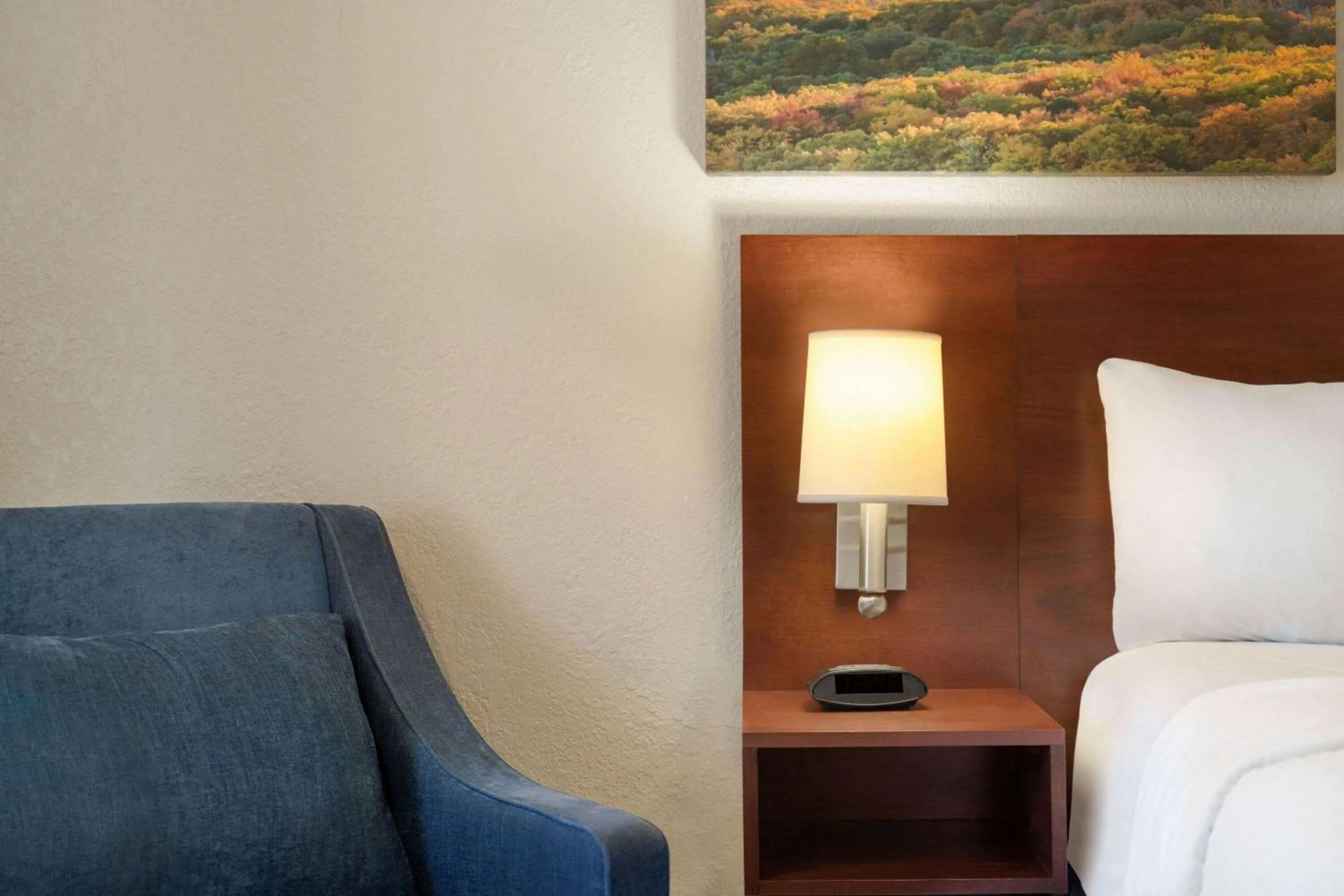 Photo of the whole room, Bed in Days Inn by Wyndham Dillon