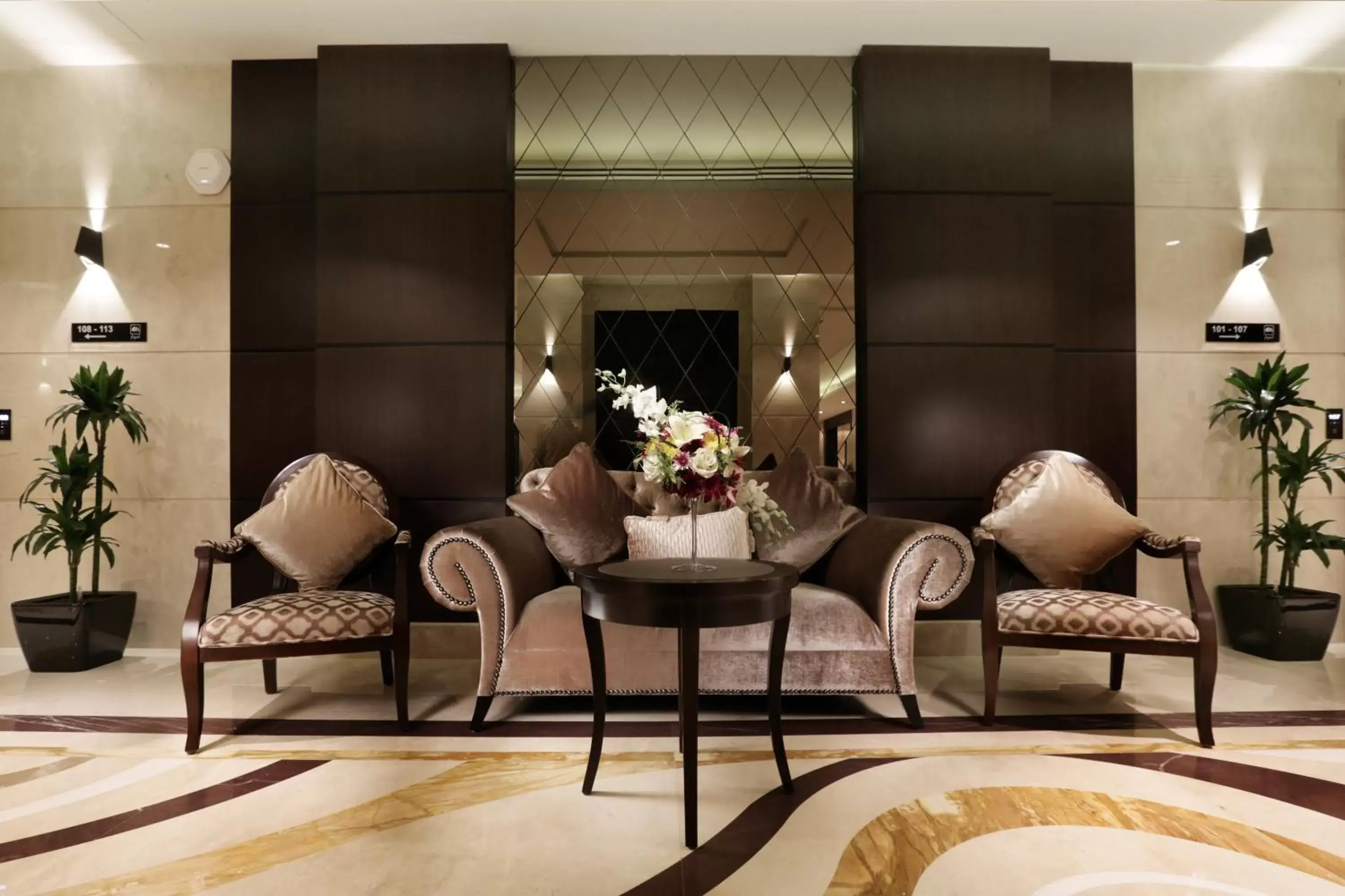 Lobby or reception in Aswar Hotel Suites Riyadh