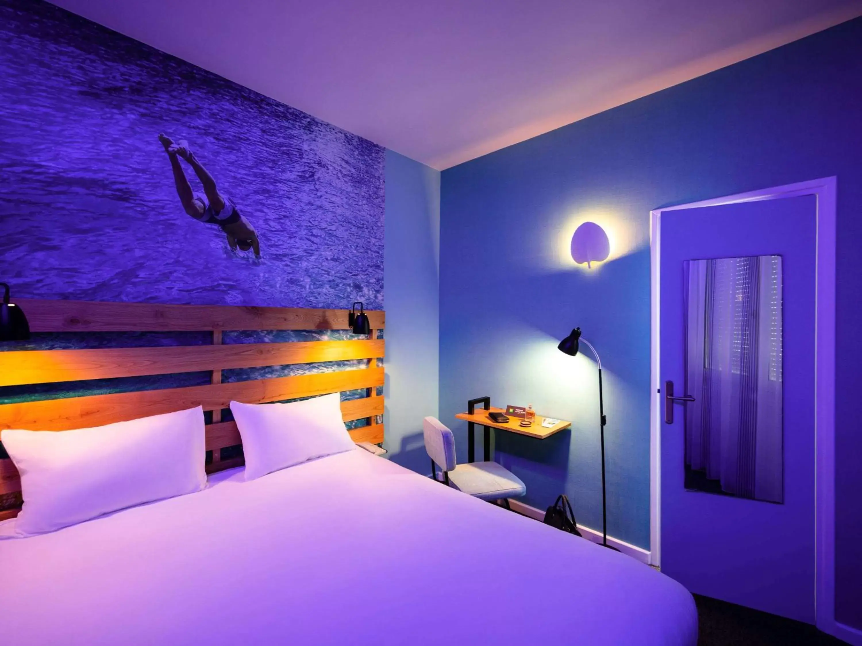 Photo of the whole room, Bed in ibis Styles Calais Centre