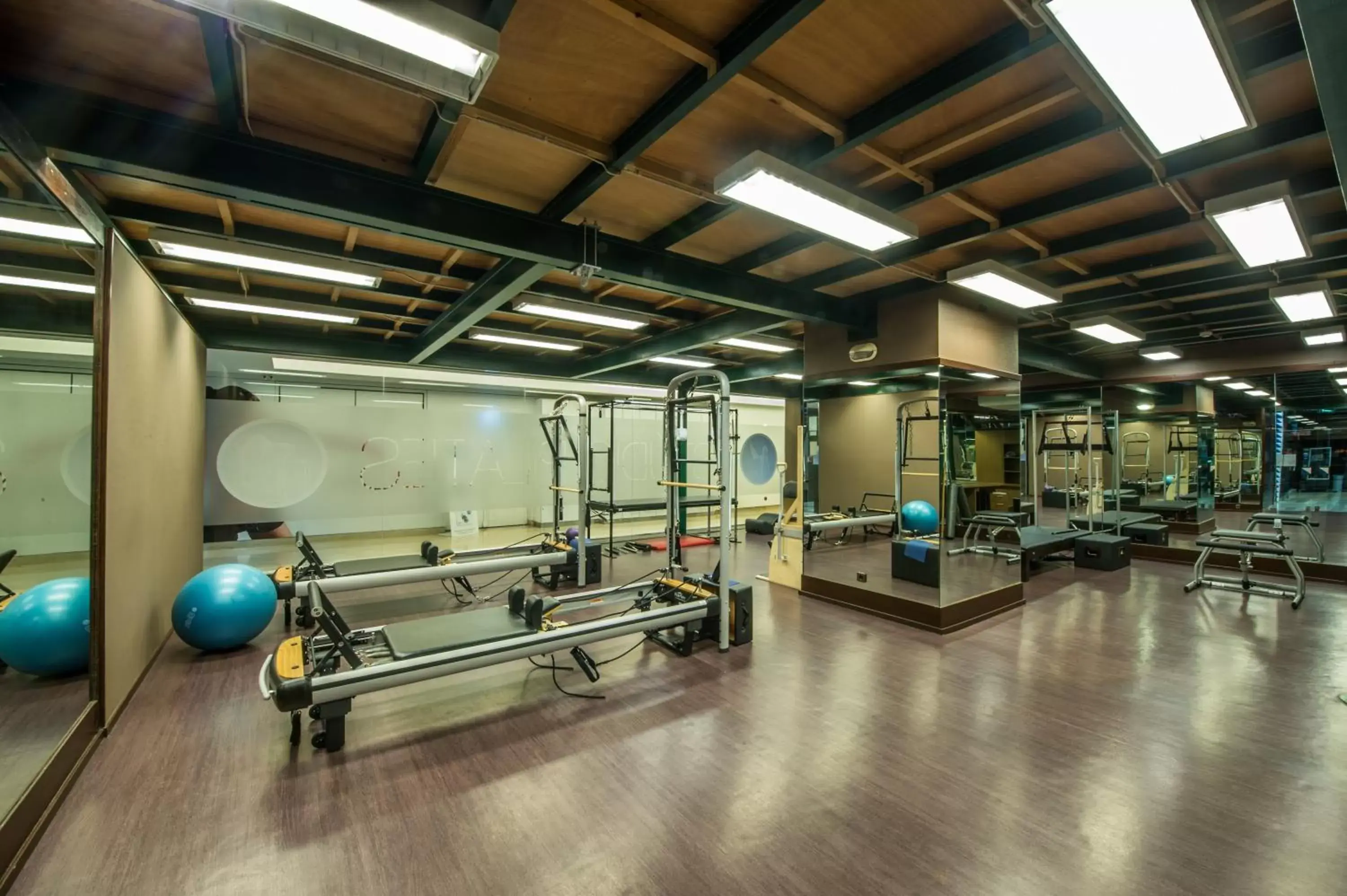 Fitness centre/facilities in Porto Palácio Hotel by The Editory Fitness centre/facilities in Porto Palácio Hotel by The Editory