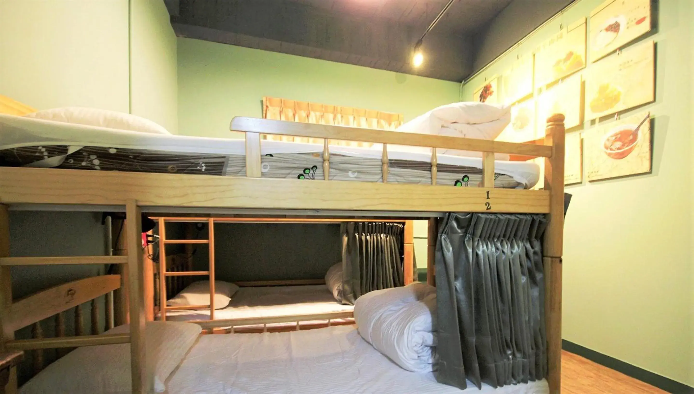 Bunk Bed in DongNing Atlas Hotel