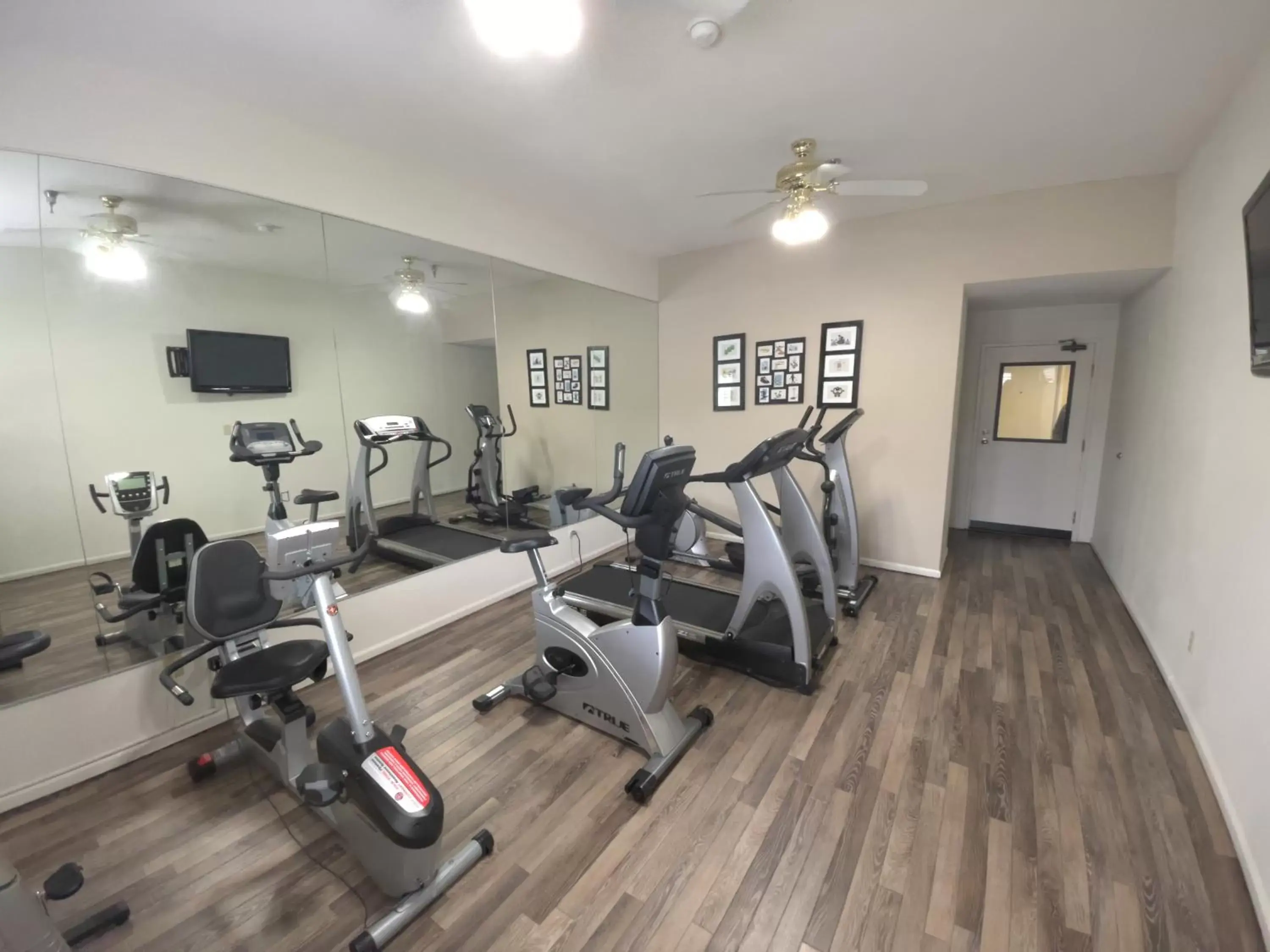 Fitness centre/facilities, Fitness Center/Facilities in GOVERNORS INN HOTEL SACRAMENTO