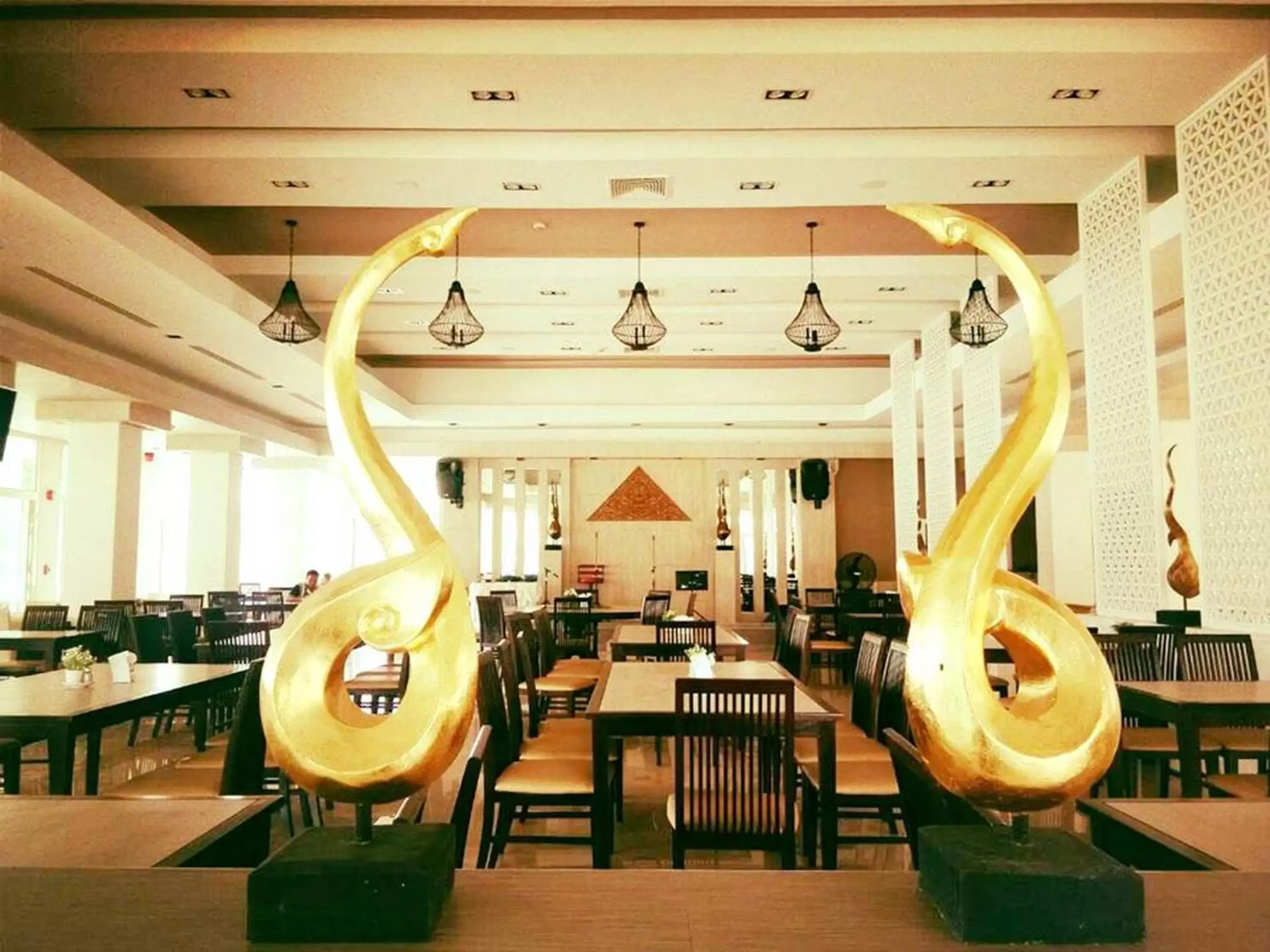 Restaurant/places to eat in Green Lake Resort - SHA Extra Plus Certified Restaurant/places to eat in Green Lake Resort - SHA Extra Plus Certified