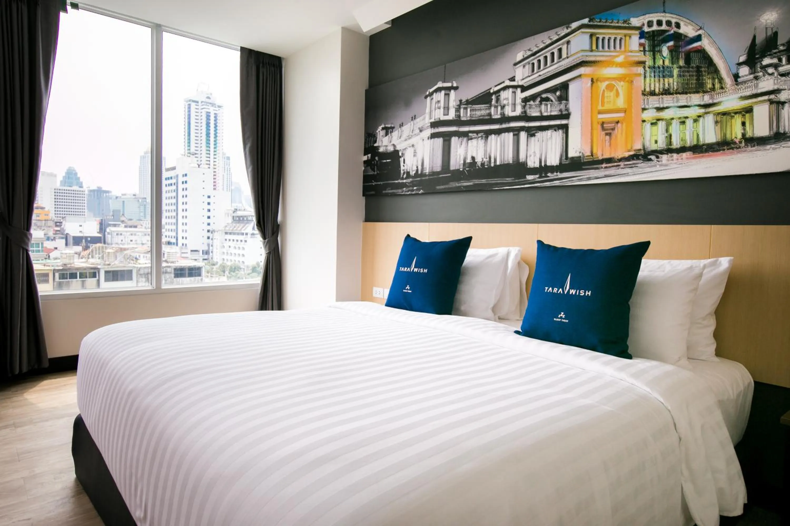 Bed in Tarawish Hotel