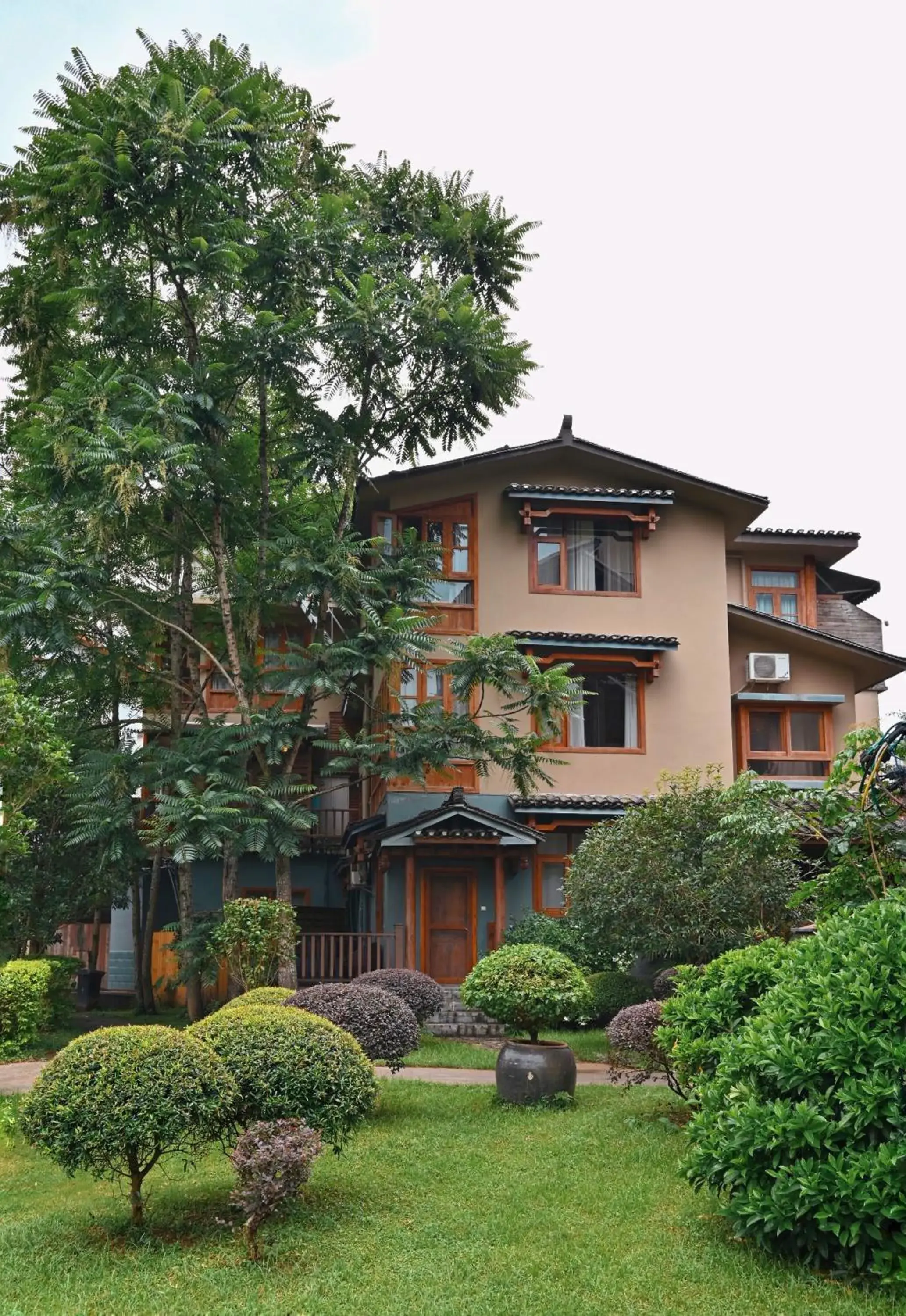 Property Building in Yangshuo Moondance Hotel