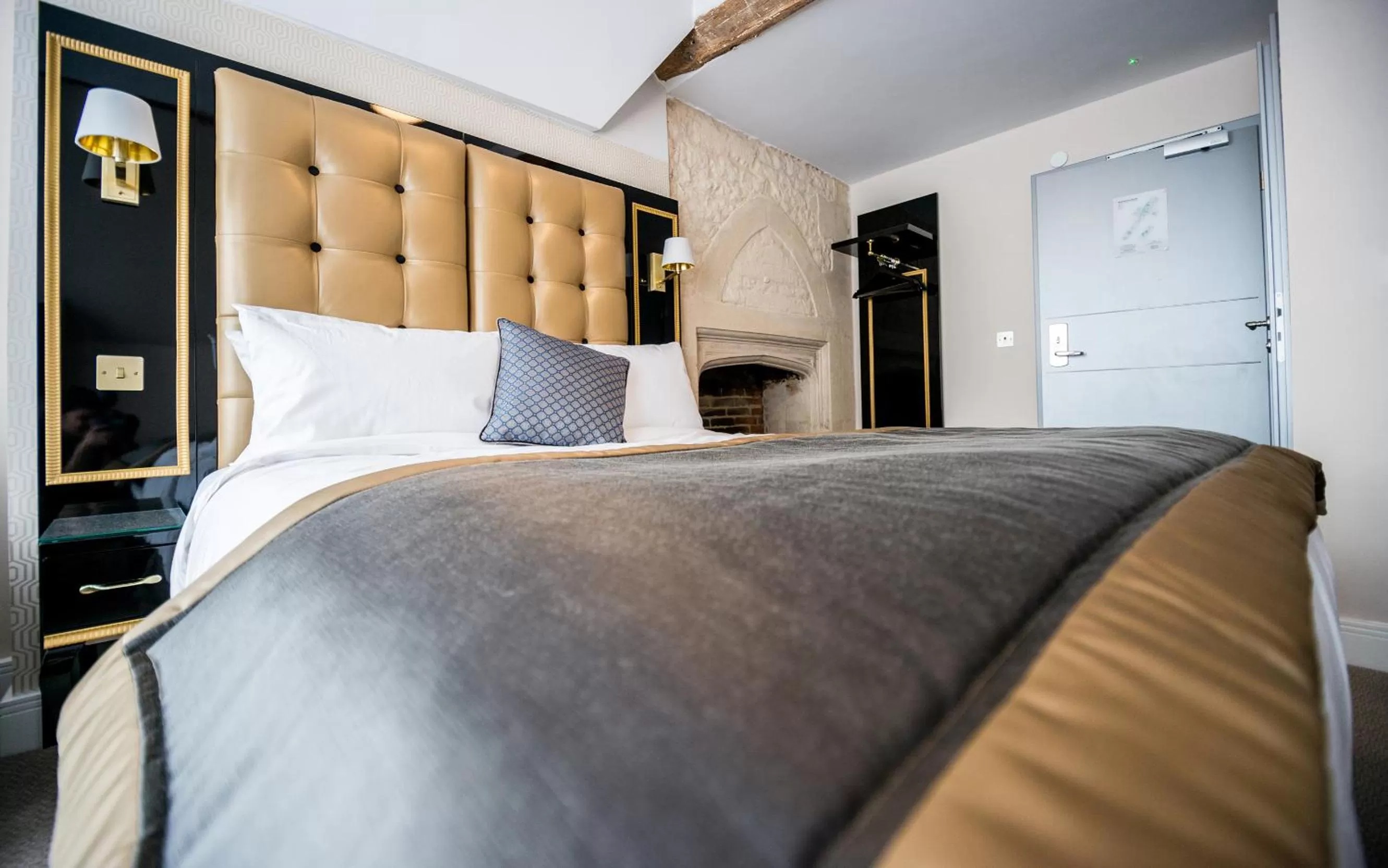 Bed in Museum Residence Oxford