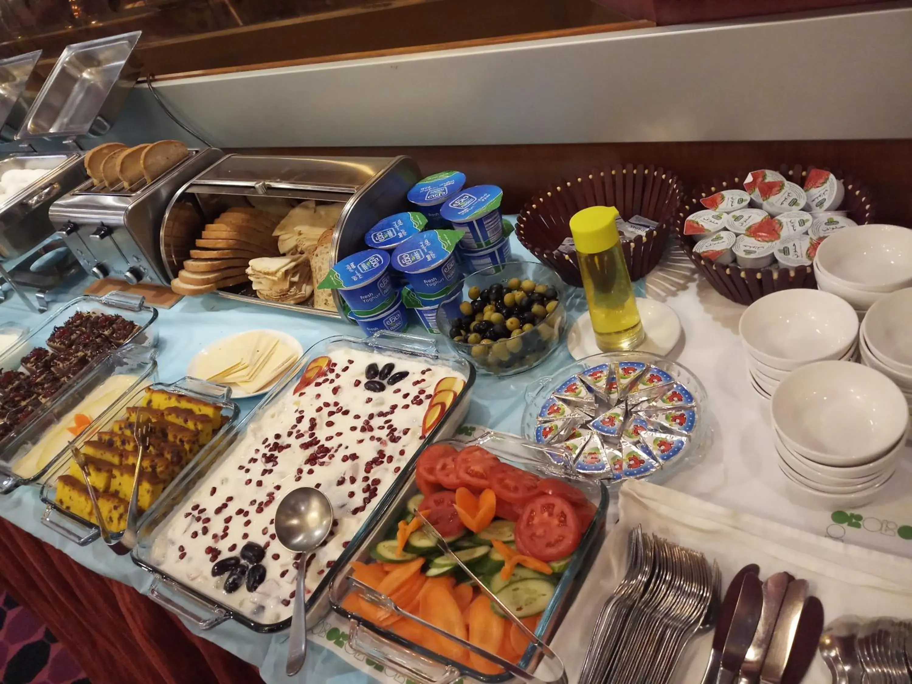 Buffet breakfast, Food in Oriental Palace Hotel