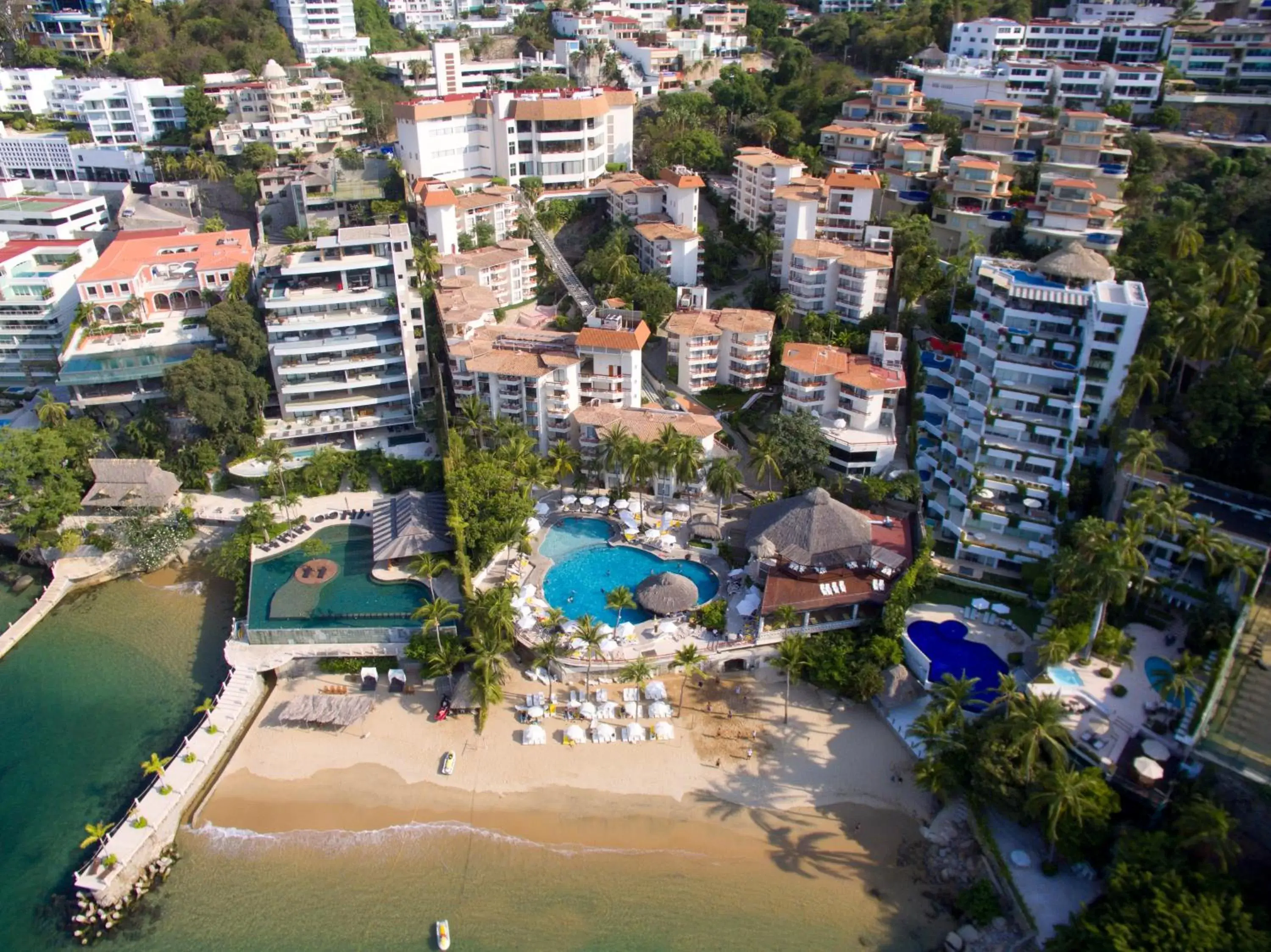 Bird's eye view, Bird's-eye View in Park Royal Beach Acapulco - All Inclusive