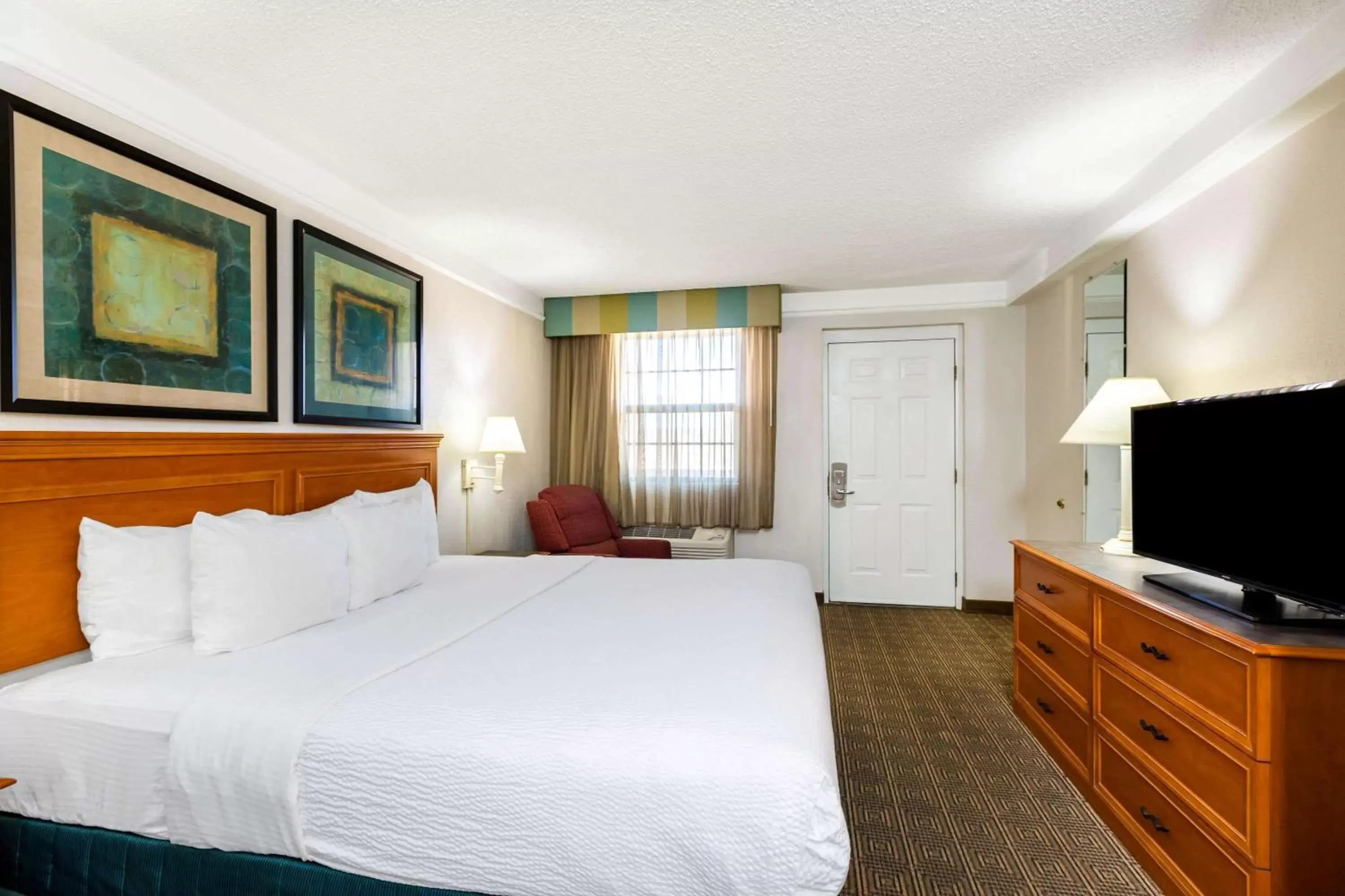 King Room in La Quinta Inn by Wyndham El Paso West King Room in La Quinta Inn by Wyndham El Paso West